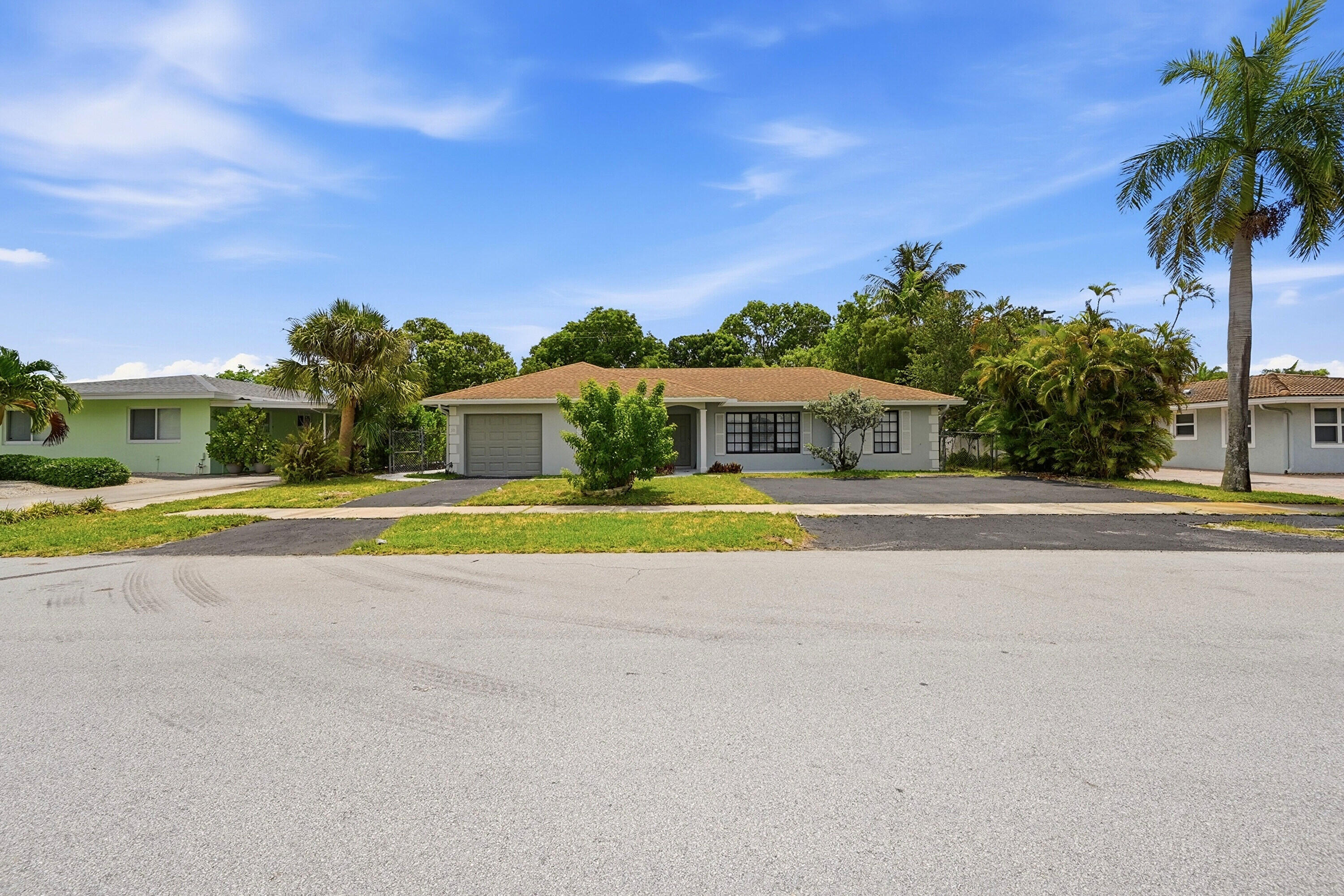 Listing  8-10 NE 9th Avenue, Deerfield Beach, FL 33441, Deerfield Beach, FL 33441
