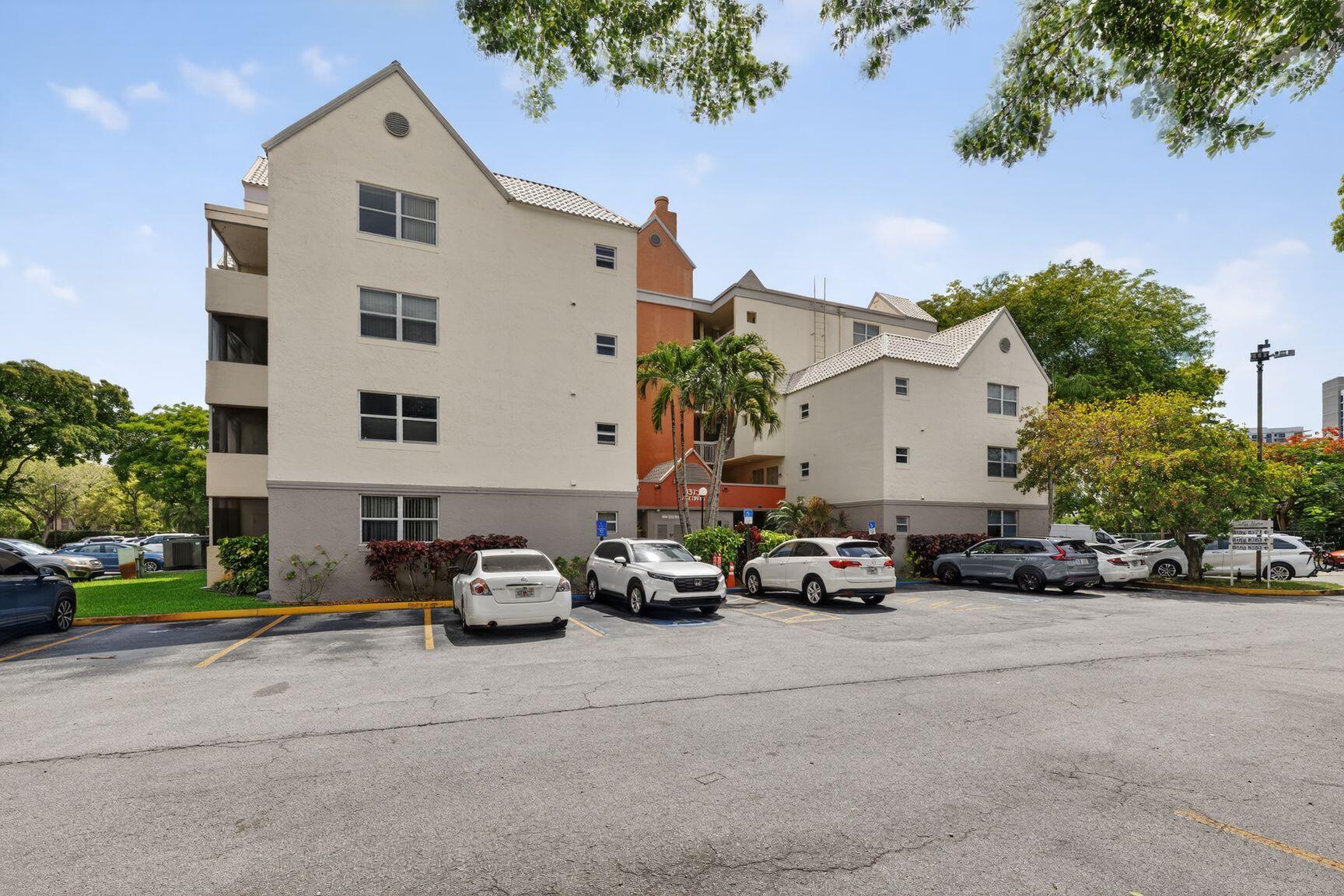 View details of listing 8373 Lake Drive Apt 307, Doral, FL 33166 Doral with MLS#