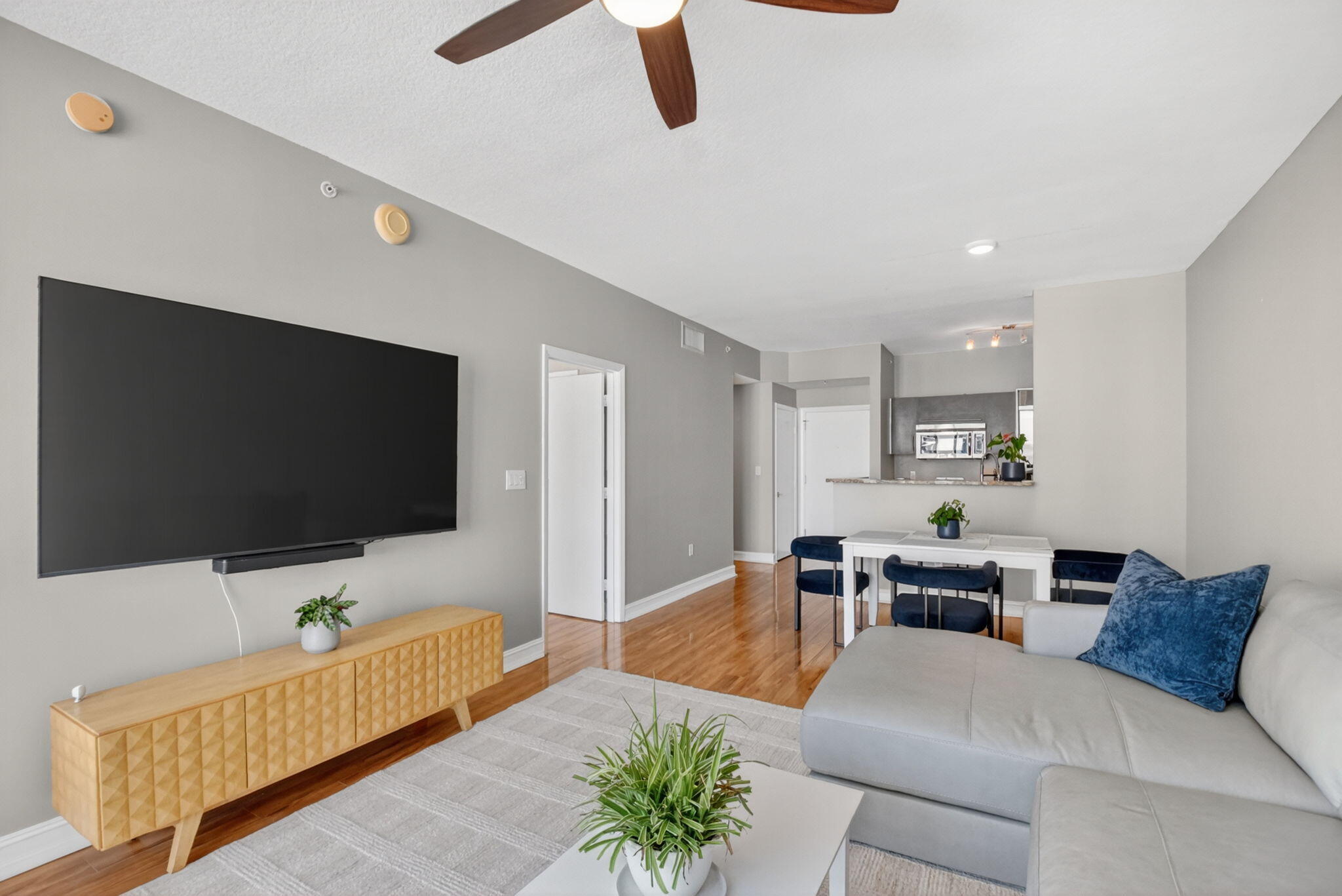 Listing  550 Okeechobee Boulevard 821, West Palm Beach, FL 33401, West Palm Beach, FL 33401