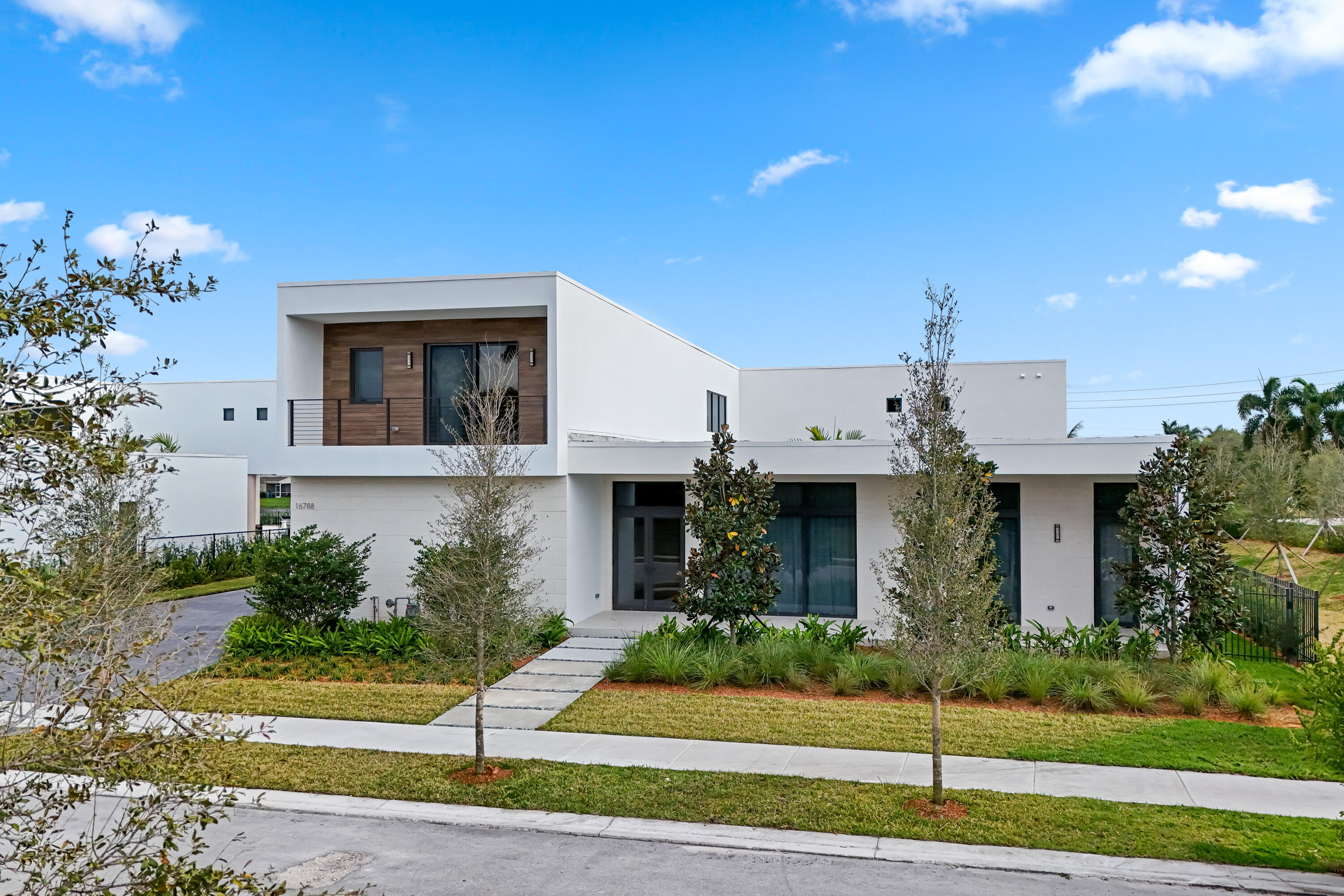 View details of listing 16788 Natures Way, Weston, FL 33326 Weston with MLS# 