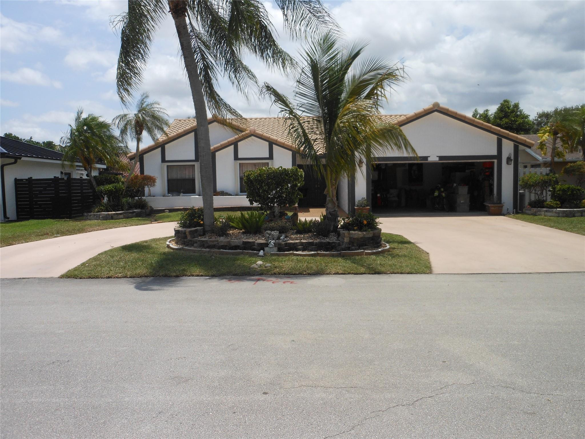 Listing  8706 NW 83rd Street, Tamarac, FL 33321, Tamarac, FL 33321