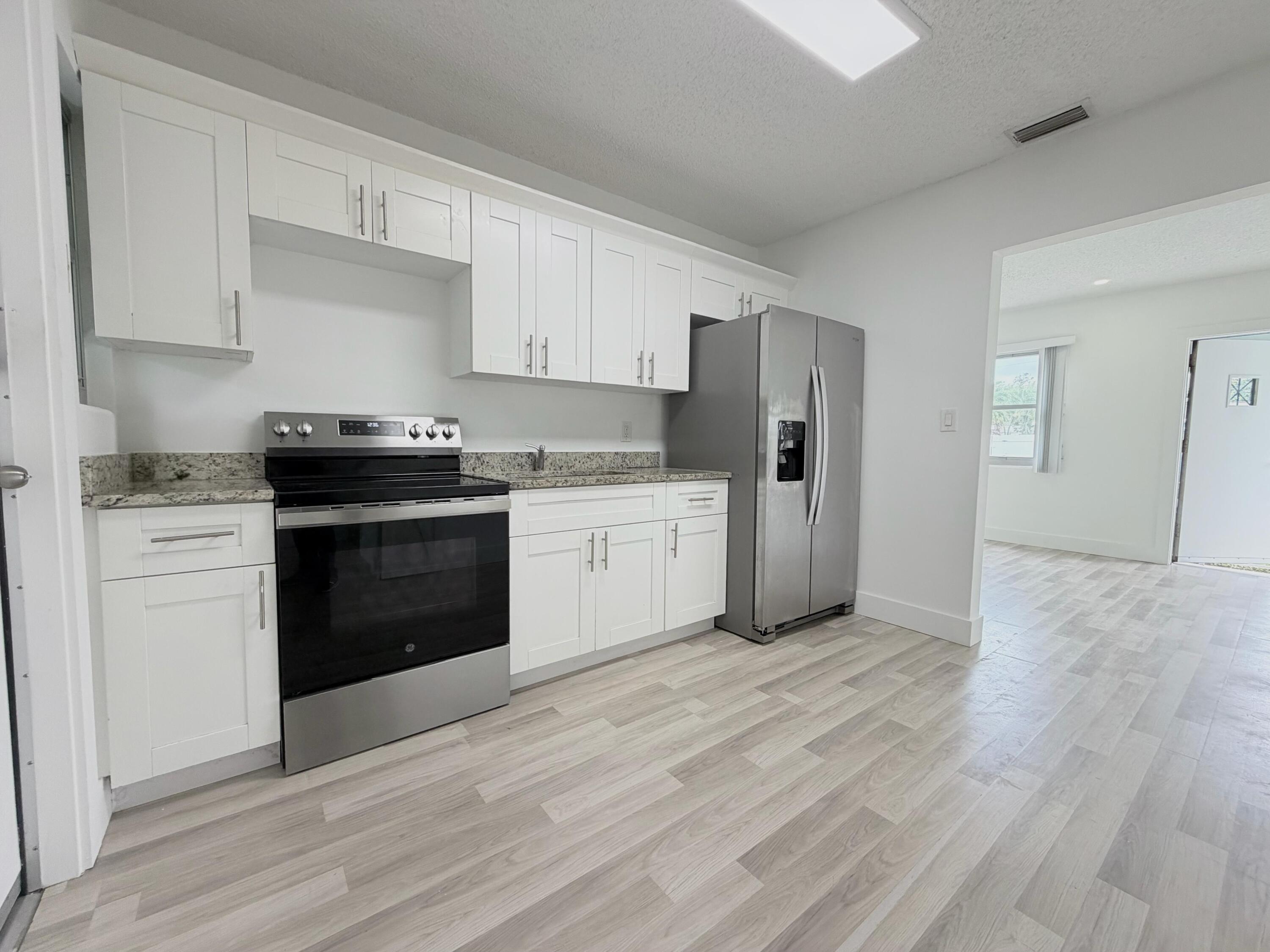 Listing  831 El Prado, West Palm Beach, FL 33405, West Palm Beach, FL 33405
