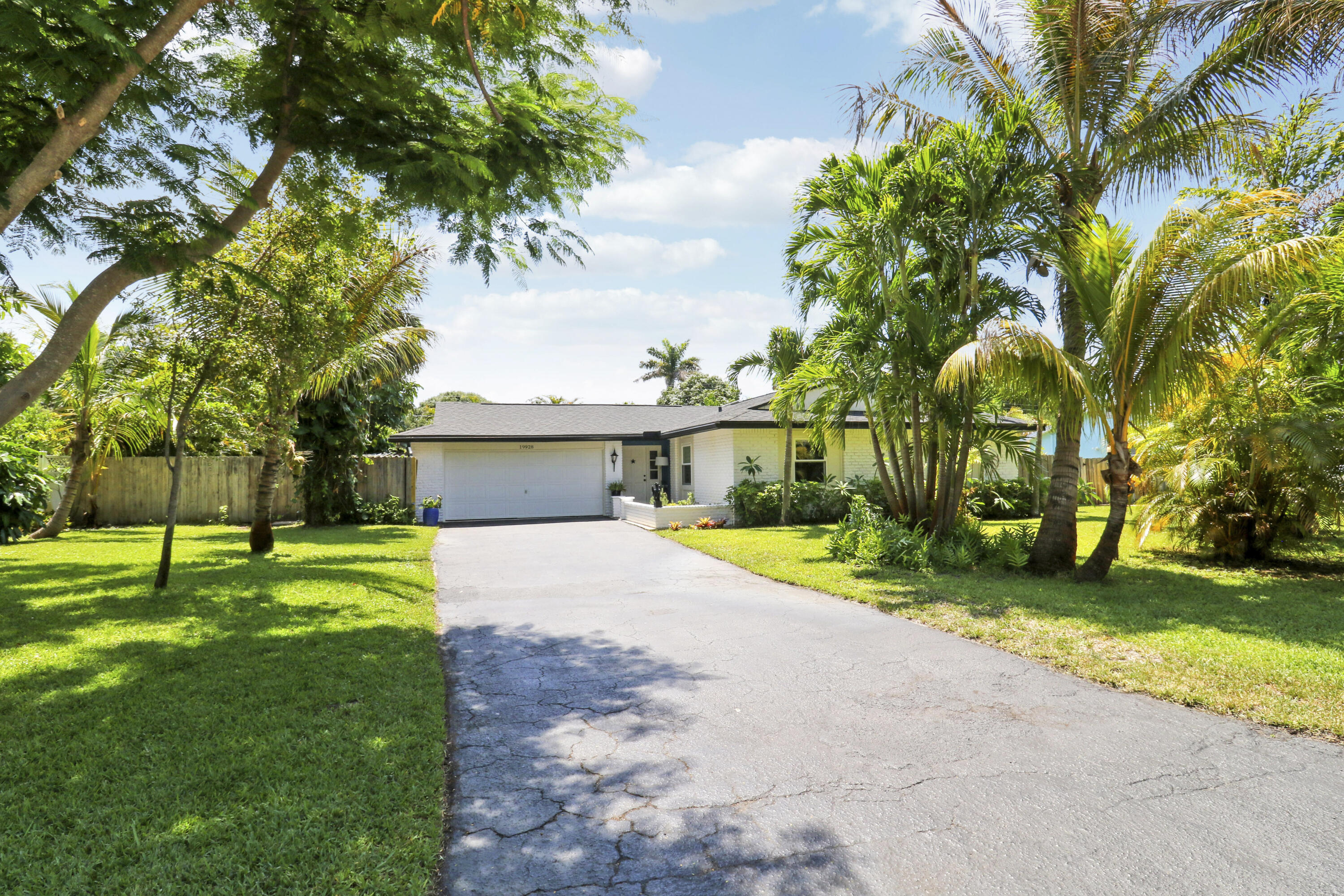 Listing  19928 Jasmine Drive, Jupiter, FL 33469, Jupiter, FL 33469