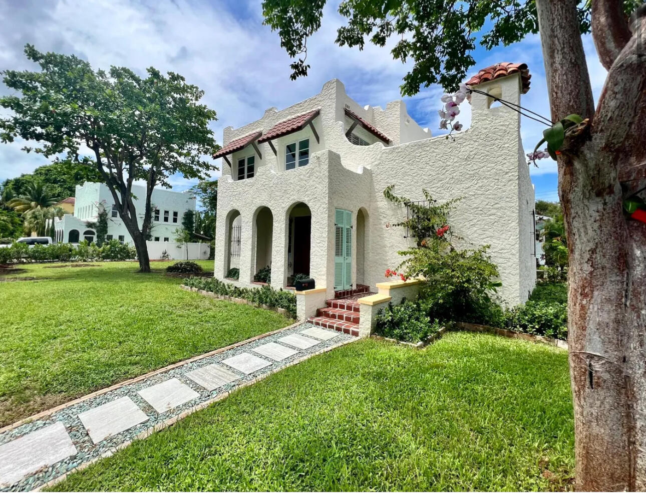 Listing  302 Fordham Drive, Lake Worth Beach, FL 33460, Lake Worth Beach, FL 33460