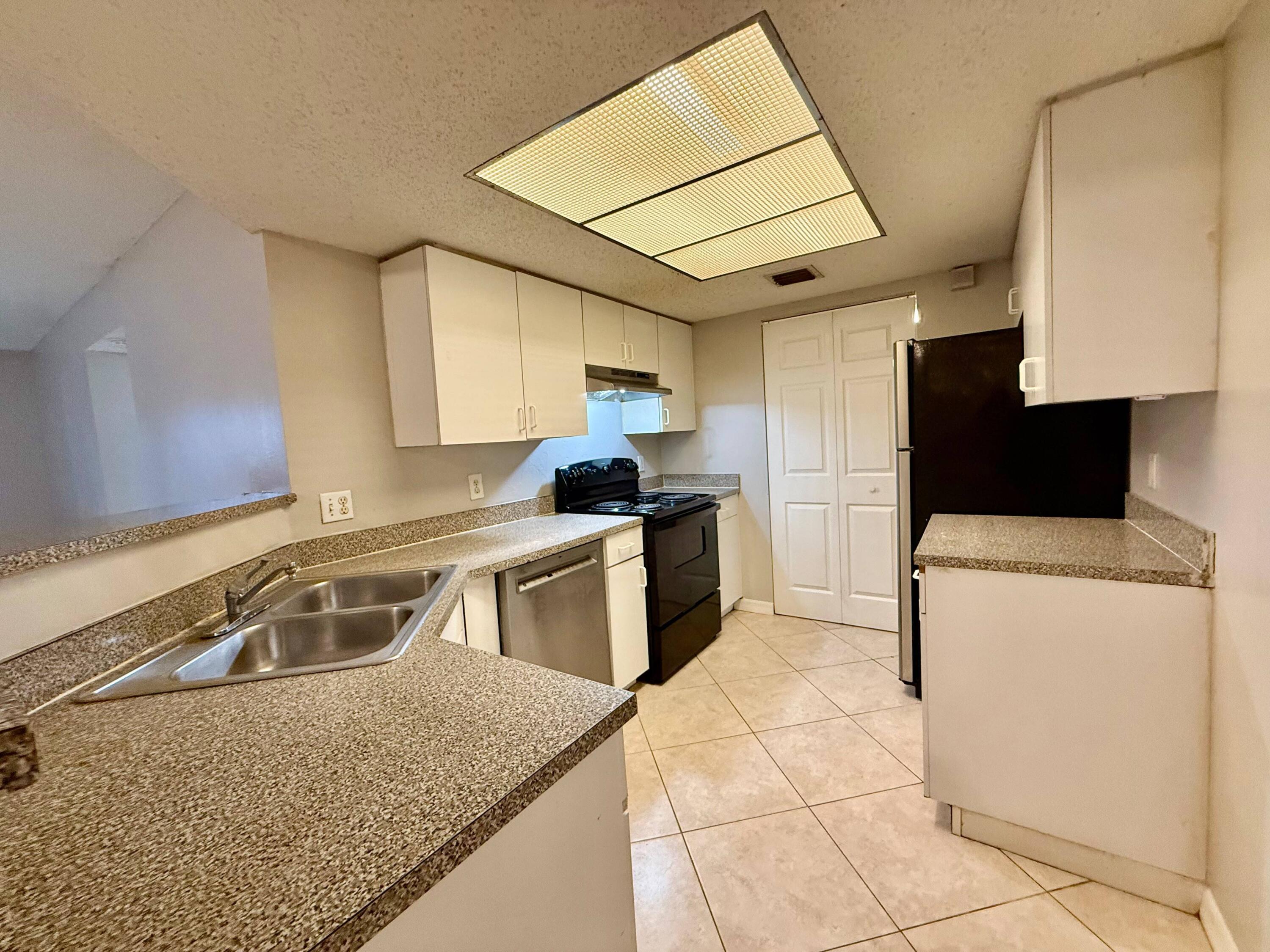 Listing  5065 Wiles Road 105, Coconut Creek, FL 33073, Coconut Creek, FL 33073