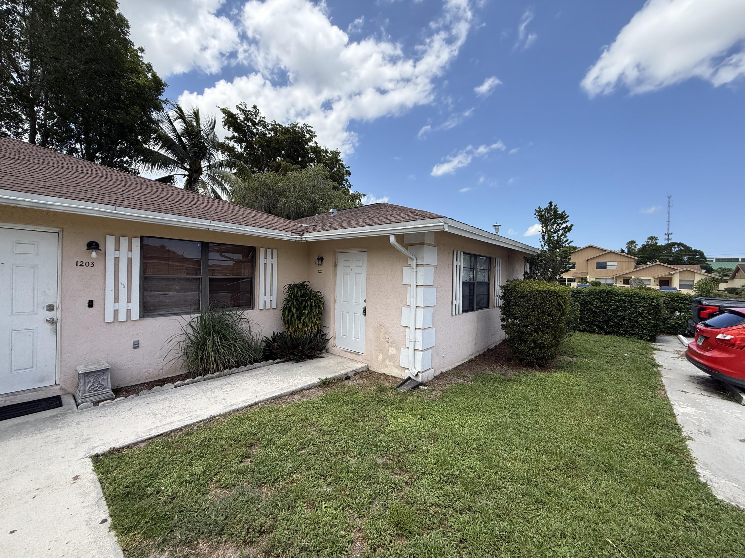 View details of listing 1201 White Pine Drive 1201, Wellington, FL 33414 Wellington with MLS# 