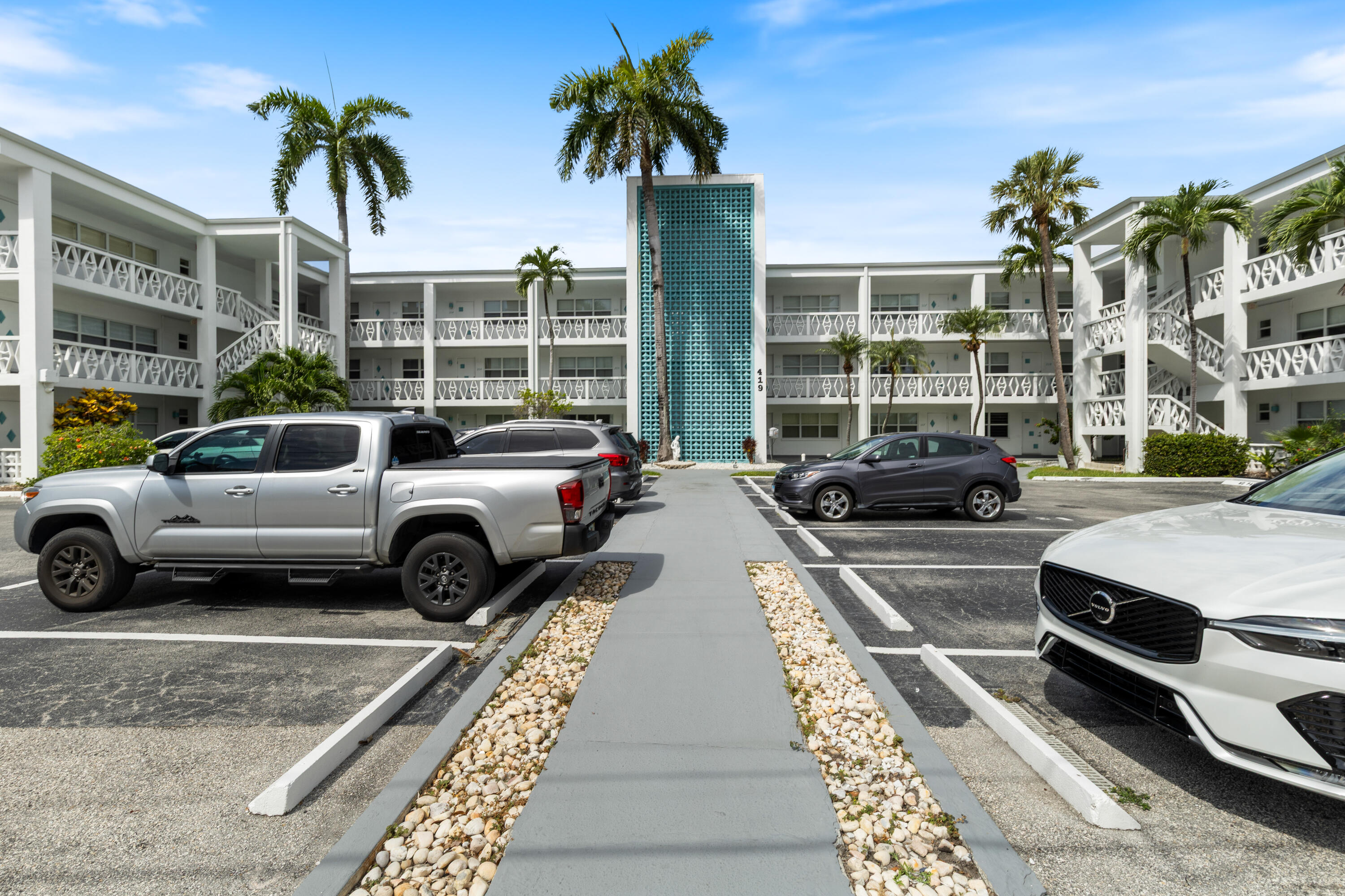 View details of listing 419 Golden Isles Drive 210, Hallandale Beach, FL 33009 Hallandale Beach with MLS#