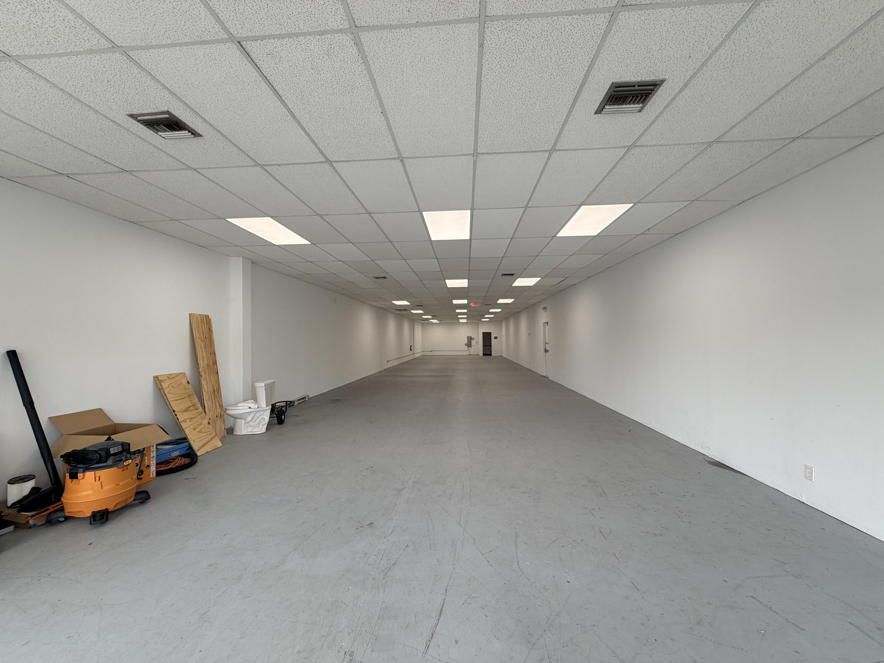 View details of listing 3863 NW 19th Street 3863, Lauderdale Lakes, FL 33311 Lauderdale Lakes with MLS#