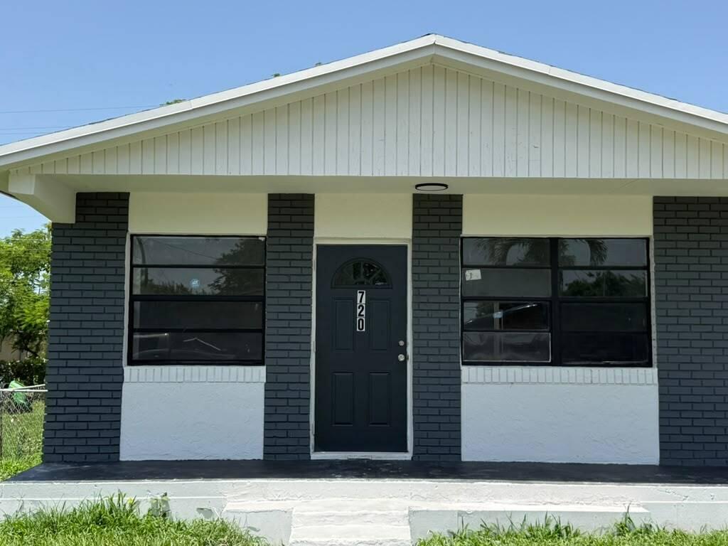 Listing  720 Rickey Jackson Boulevard, Pahokee, FL 33476, Pahokee, FL 33476