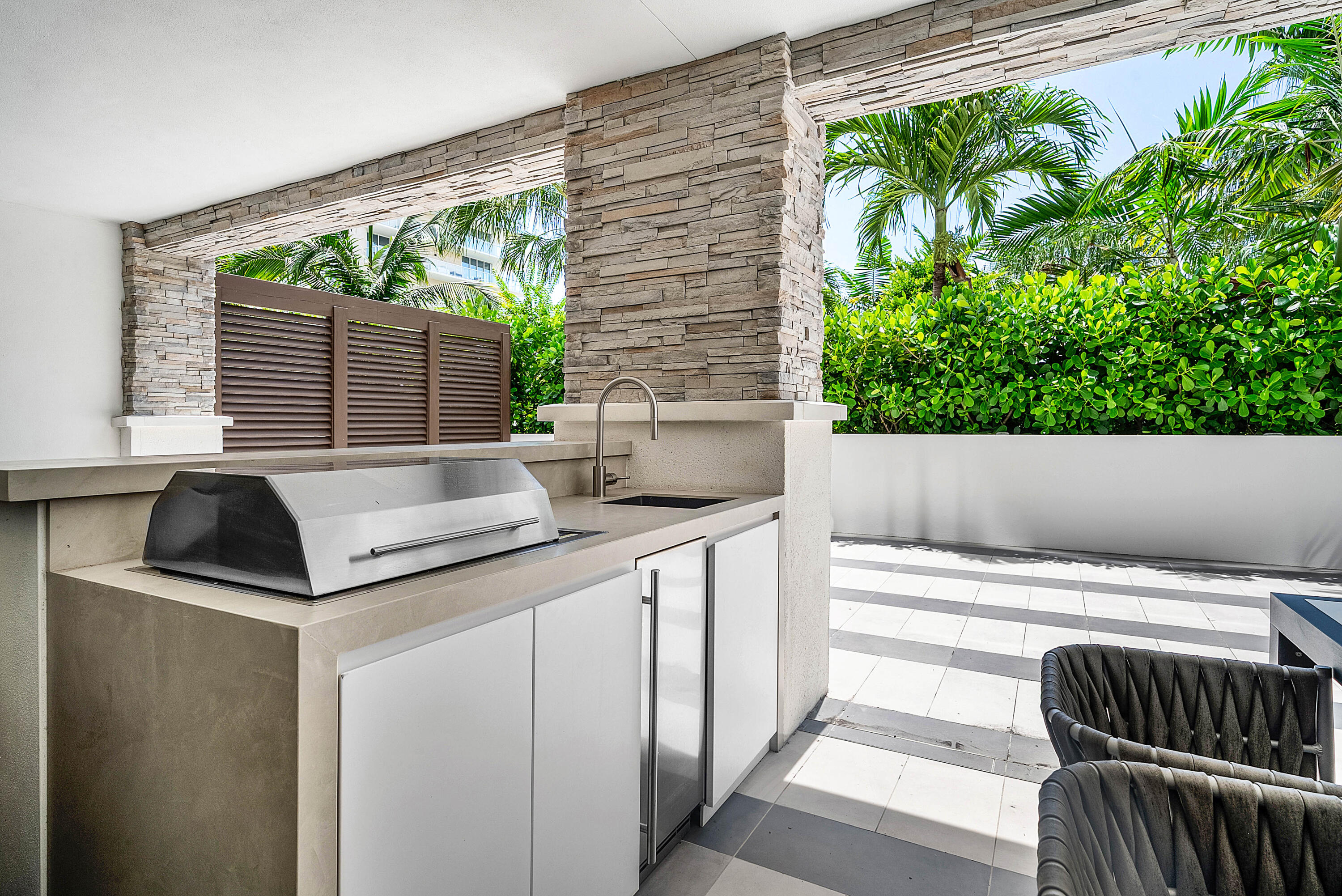 Listing  220 SE Mizner Boulevard 205, Boca Raton, FL 33432, Boca Raton, FL 33432