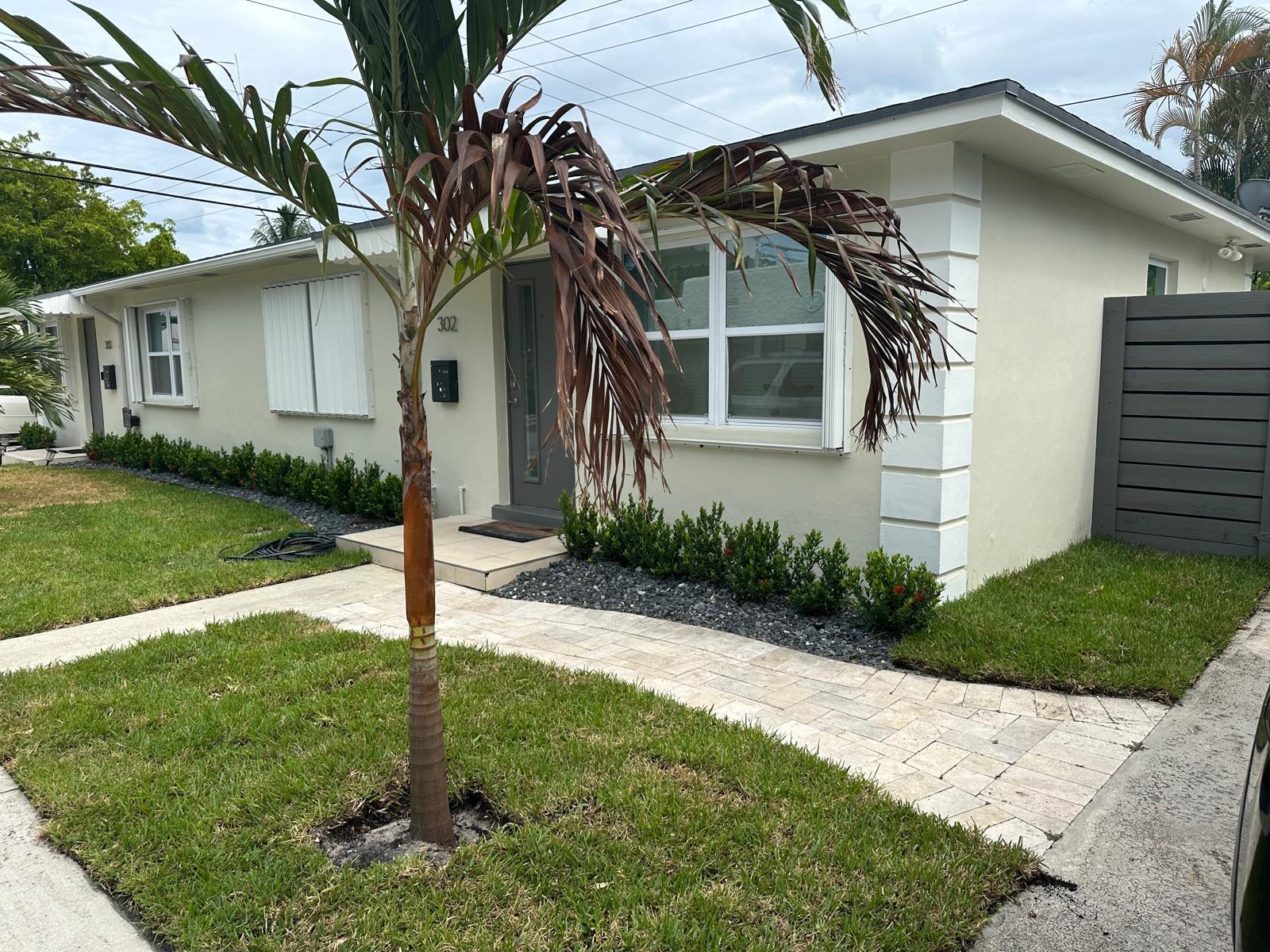 Listing  300 Central Drive, West Palm Beach, FL 33405, West Palm Beach, FL 33405