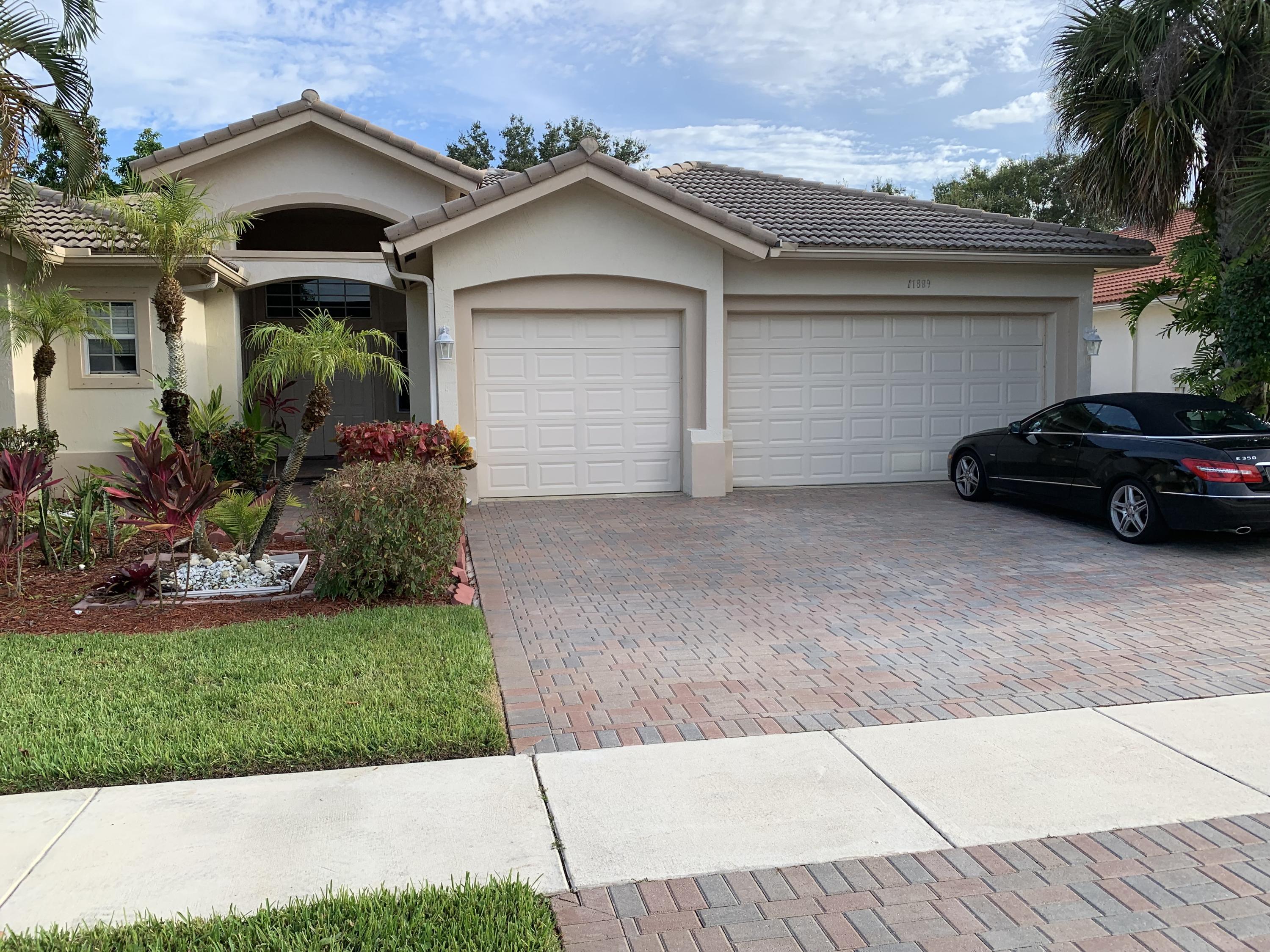 Listing  11889 Osprey Point CIRCLE Circle, Wellington, FL 33449, Wellington, FL 33449