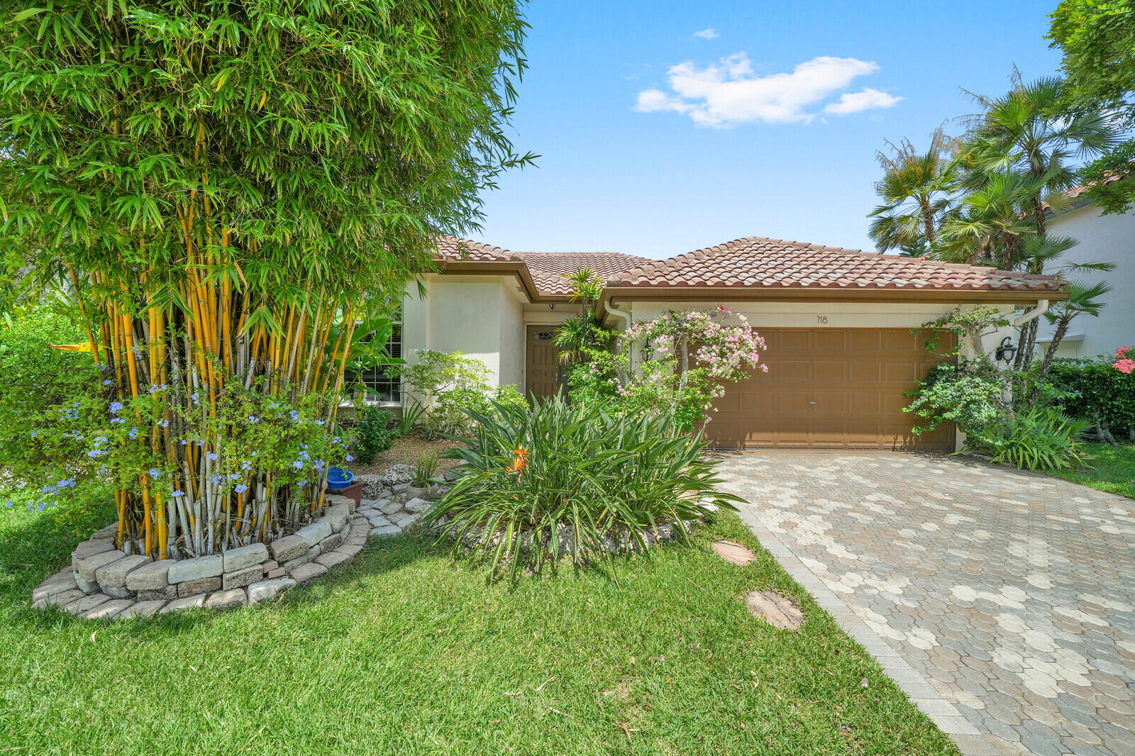 View details of listing 718 NW 177th Avenue, Pembroke Pines, FL 33029 Pembroke Pines with MLS# 