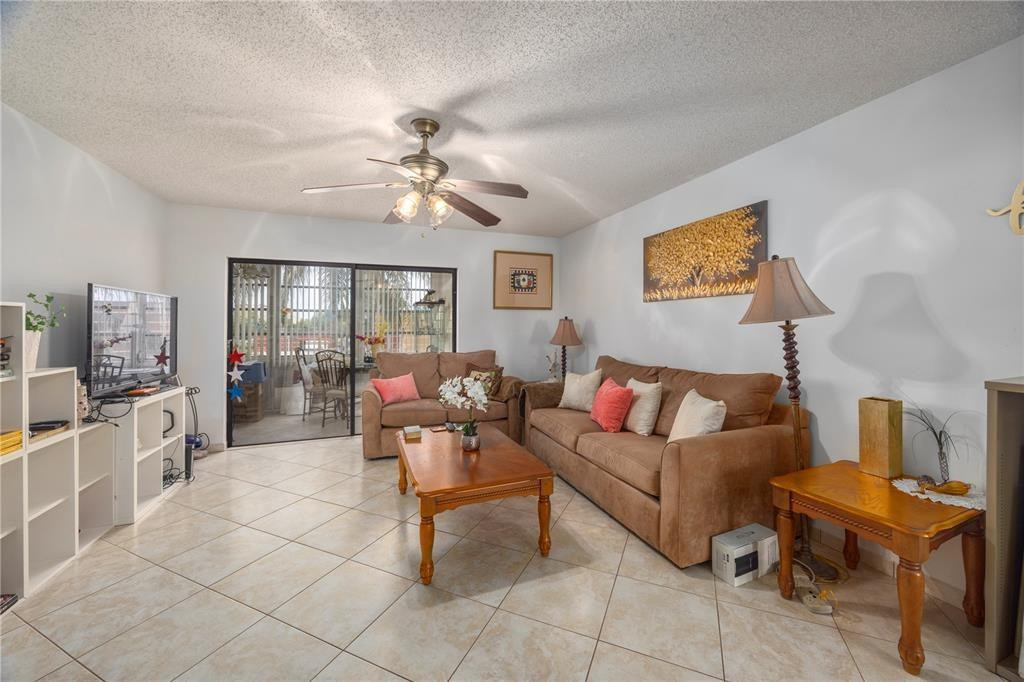 View details of listing 3990 NW 42nd Avenue 311, Lauderdale Lakes, FL 33319 Lauderdale Lakes with MLS#