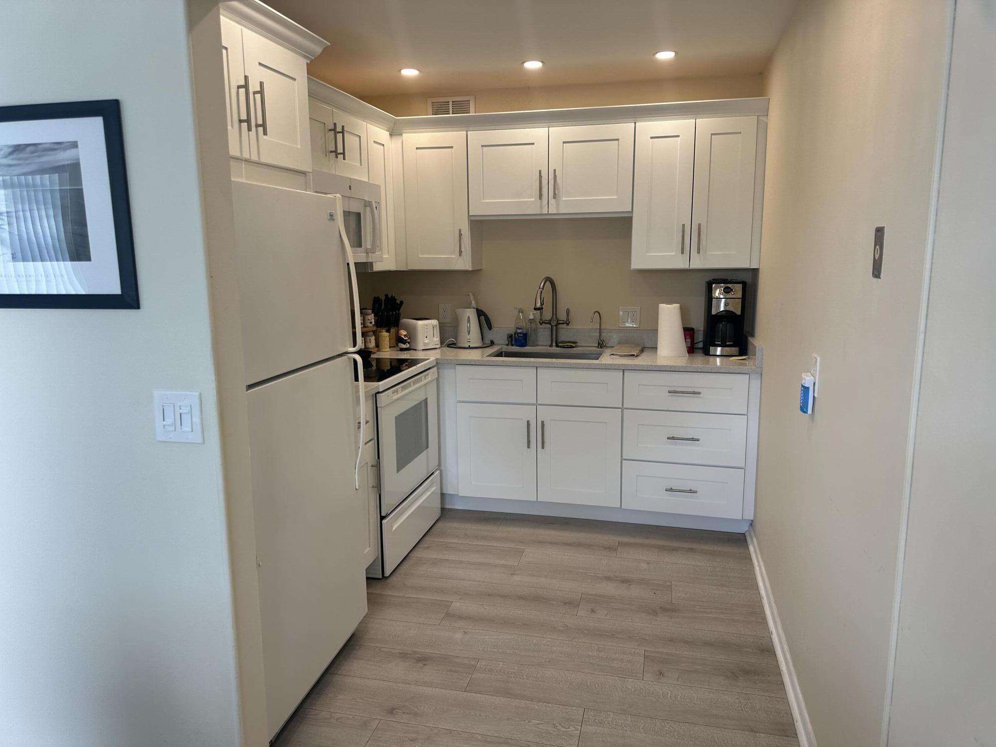 Listing  154 WINDSOR G, West Palm Beach, FL 33417, West Palm Beach, FL 33417