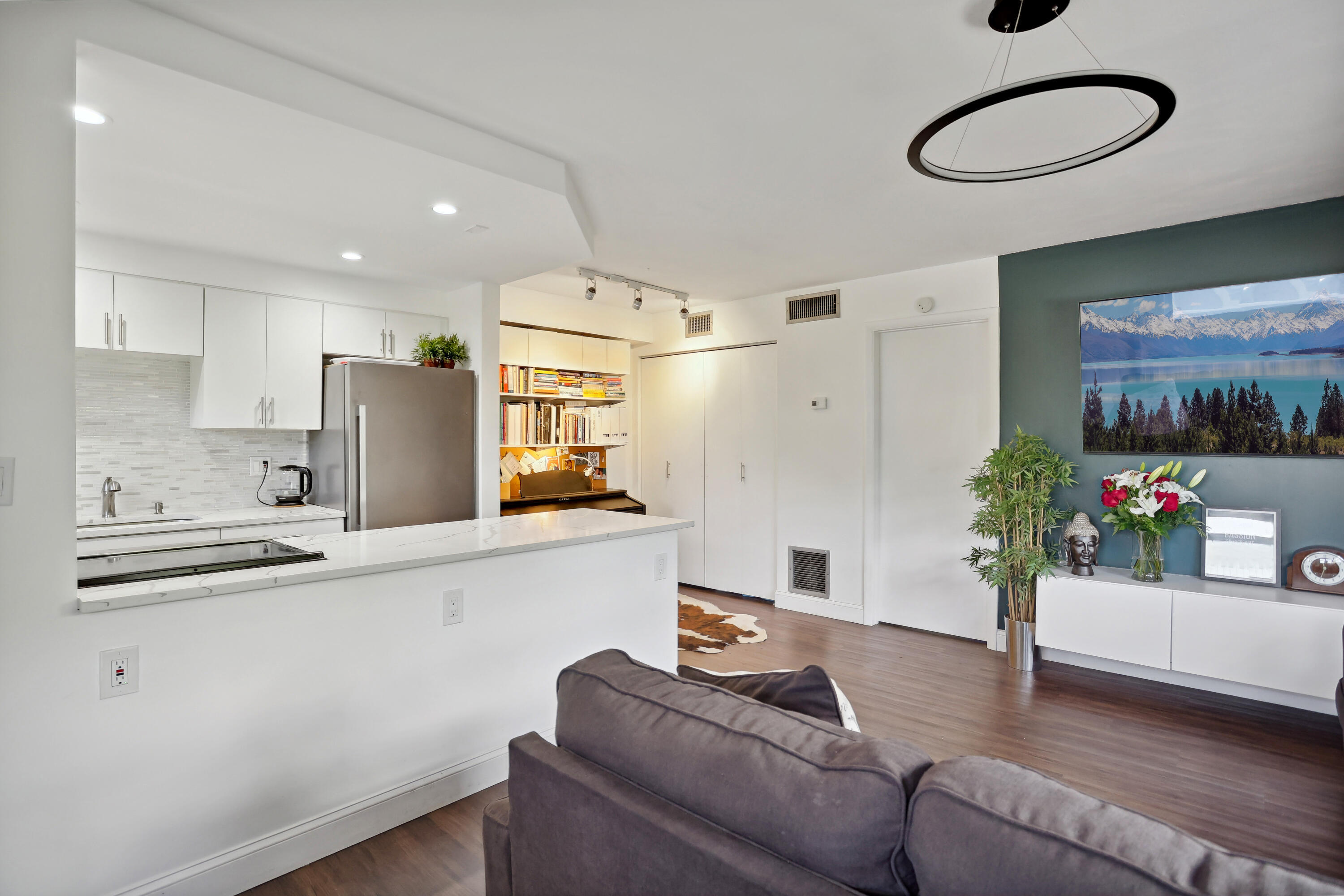 Listing  306 NE 1st Avenue 210, Boynton Beach, FL 33435, Boynton Beach, FL 33435