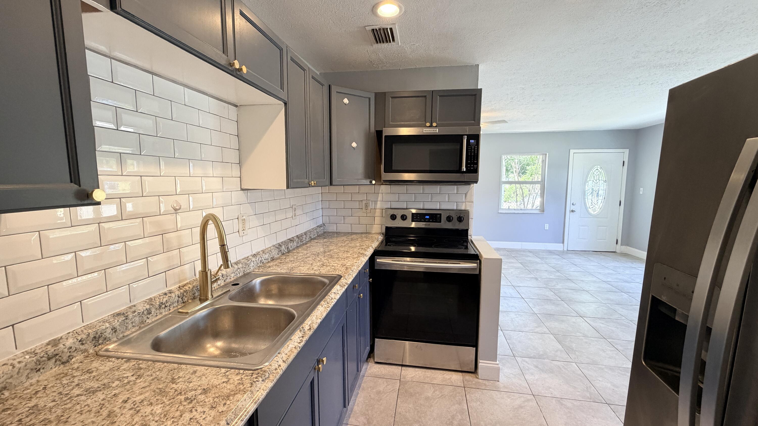 Listing  607 N 19th Street, Fort Pierce, FL 34950, Fort Pierce, FL 34950