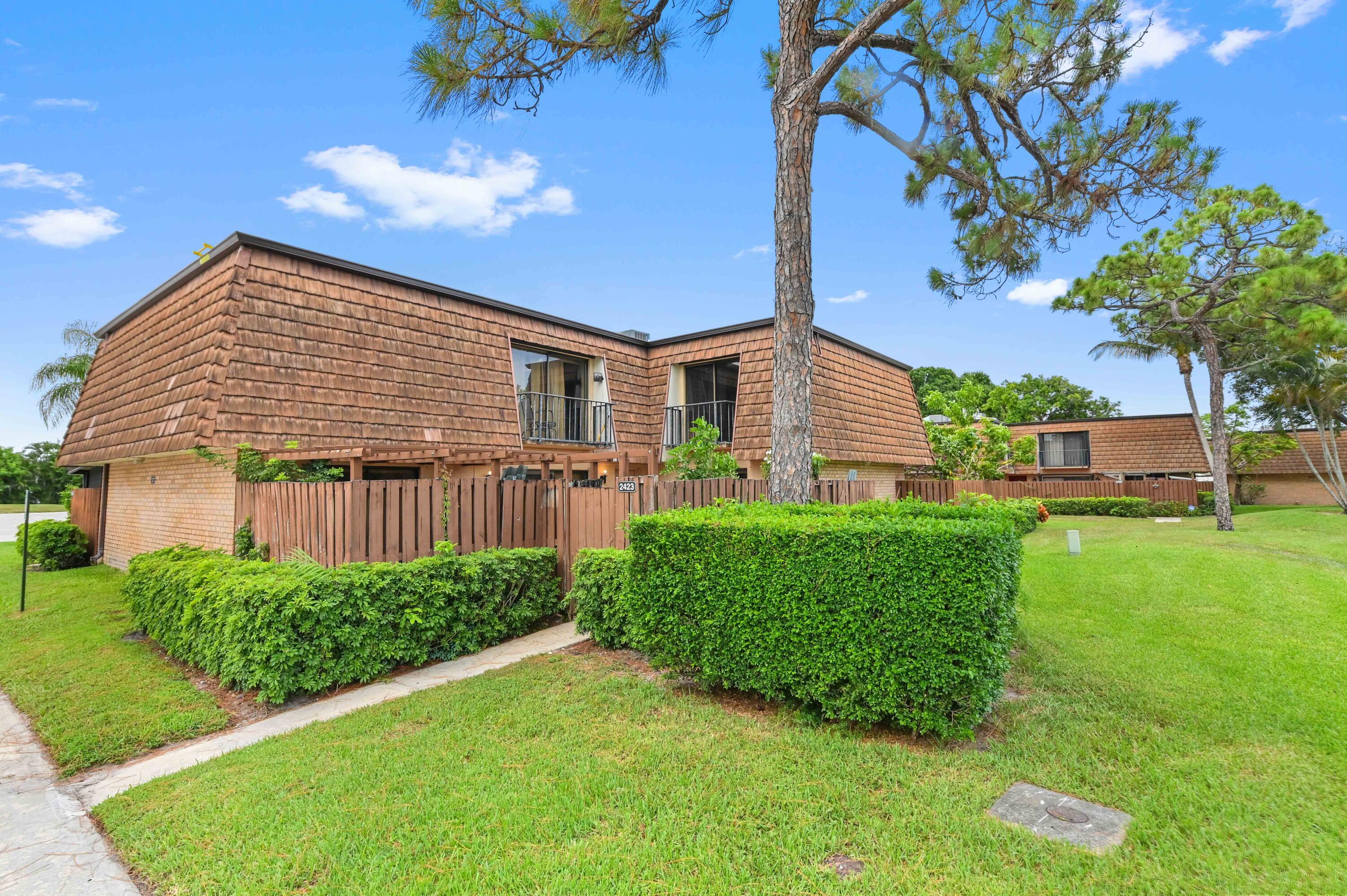 Listing  2423 24th Lane, Greenacres, FL 33463, Greenacres, FL 33463