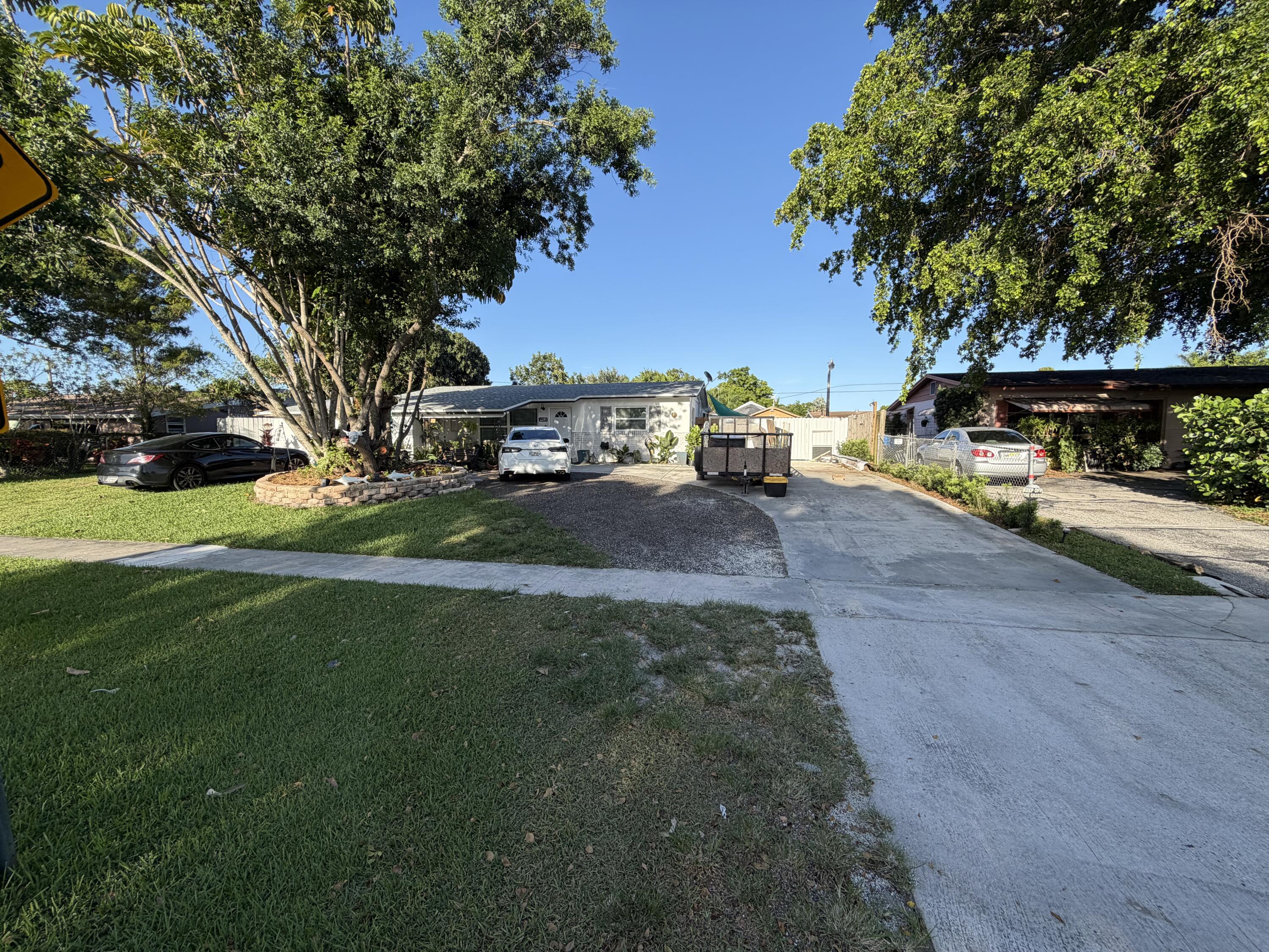 Listing  912 MONTEGO Drive, West Palm Beach, FL 33415, West Palm Beach, FL 33415