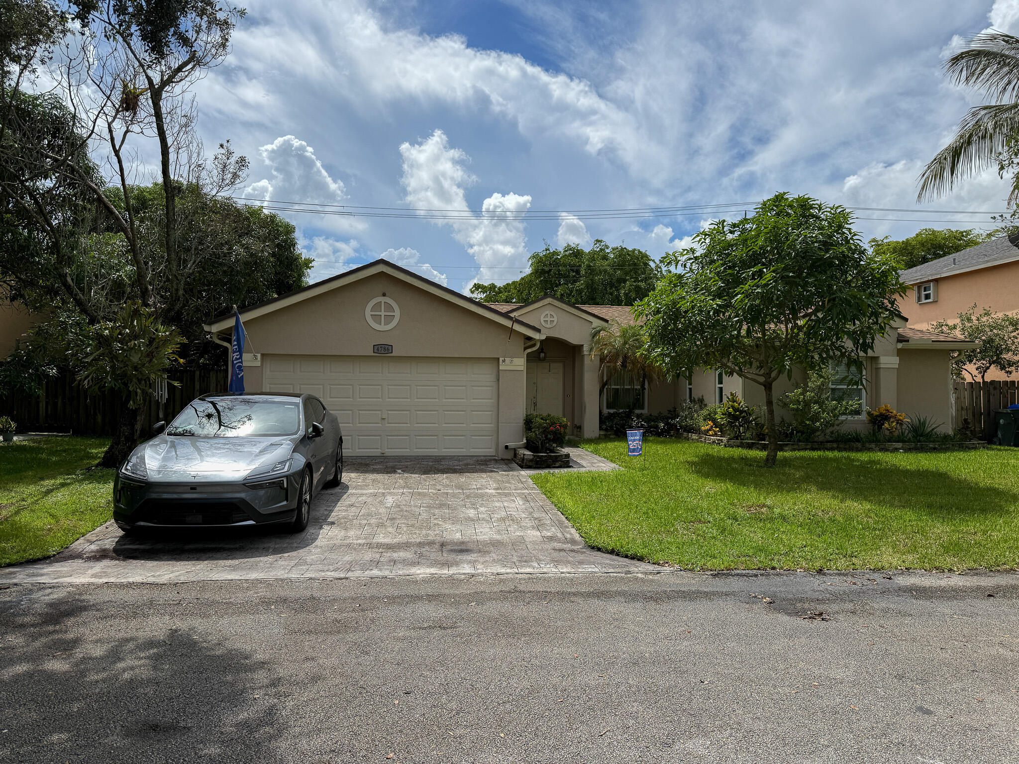 View details of listing 4786 NW 14th Street, Coconut Creek, FL 33063 Coconut Creek with MLS# 