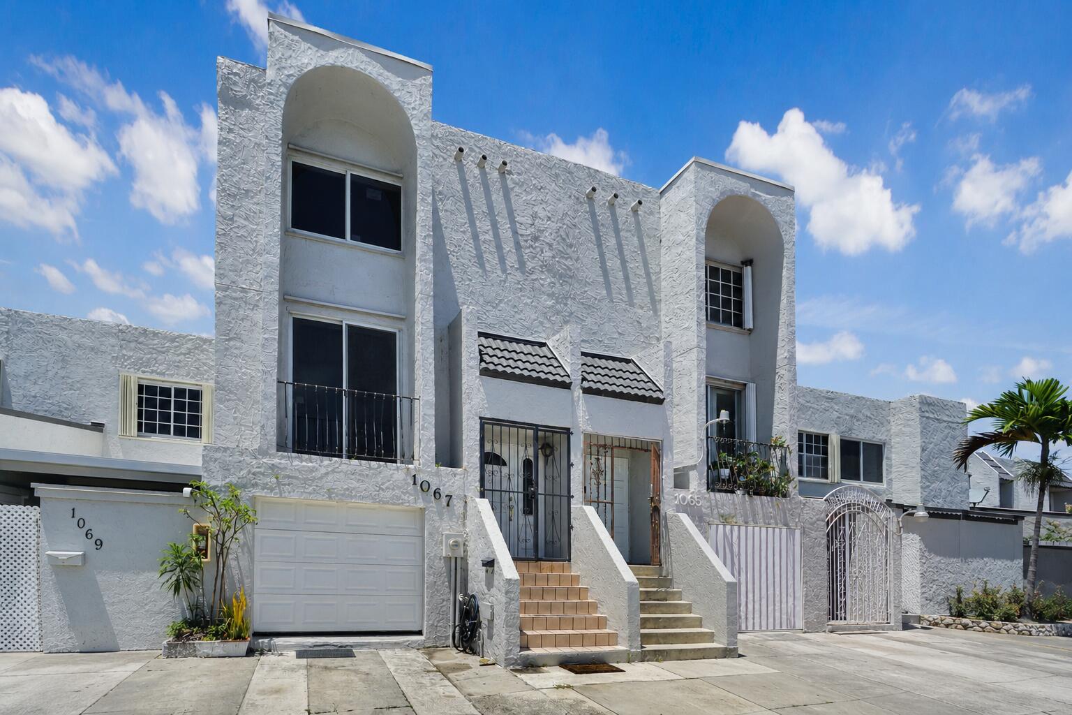 Listing  1067 W 43rd Place 68, Hialeah, FL 33012, Hialeah, FL 33012