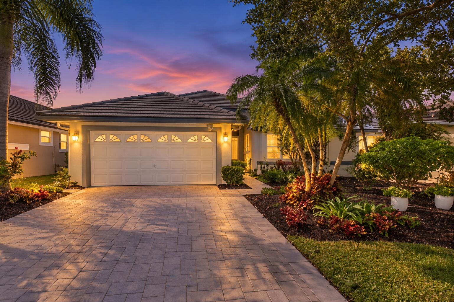 View details of listing 11728 HIGHLAND Place, Coral Springs, FL 33071 Coral Springs with MLS# 