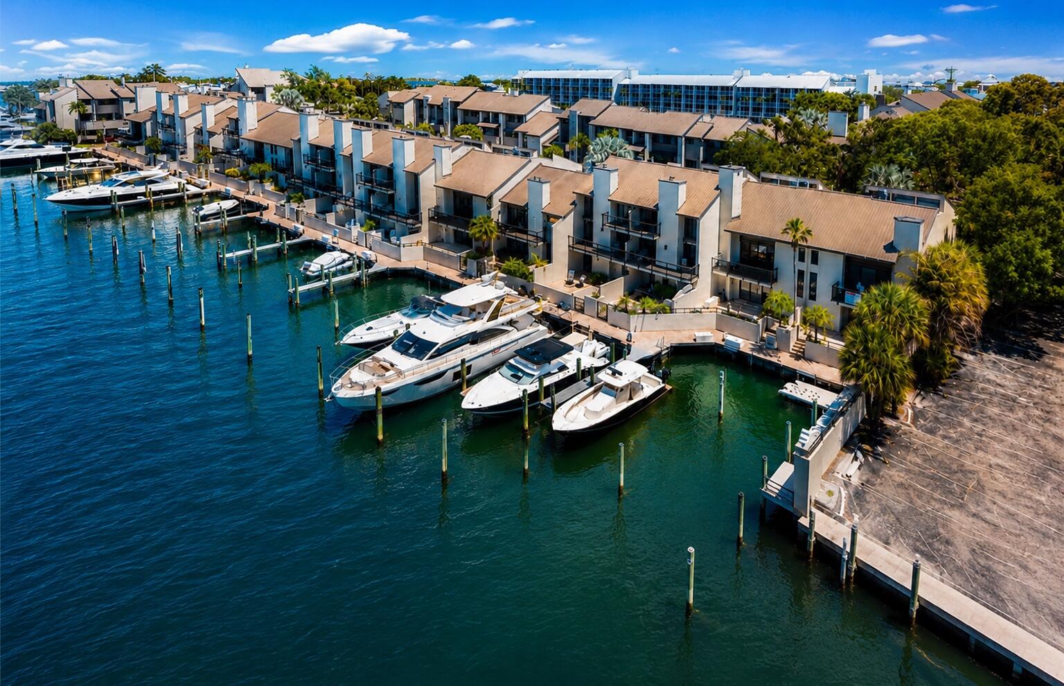 Listing  35 PORT SIDE Drive 35B, Fort Lauderdale, FL 33316, Fort Lauderdale, FL 33316
