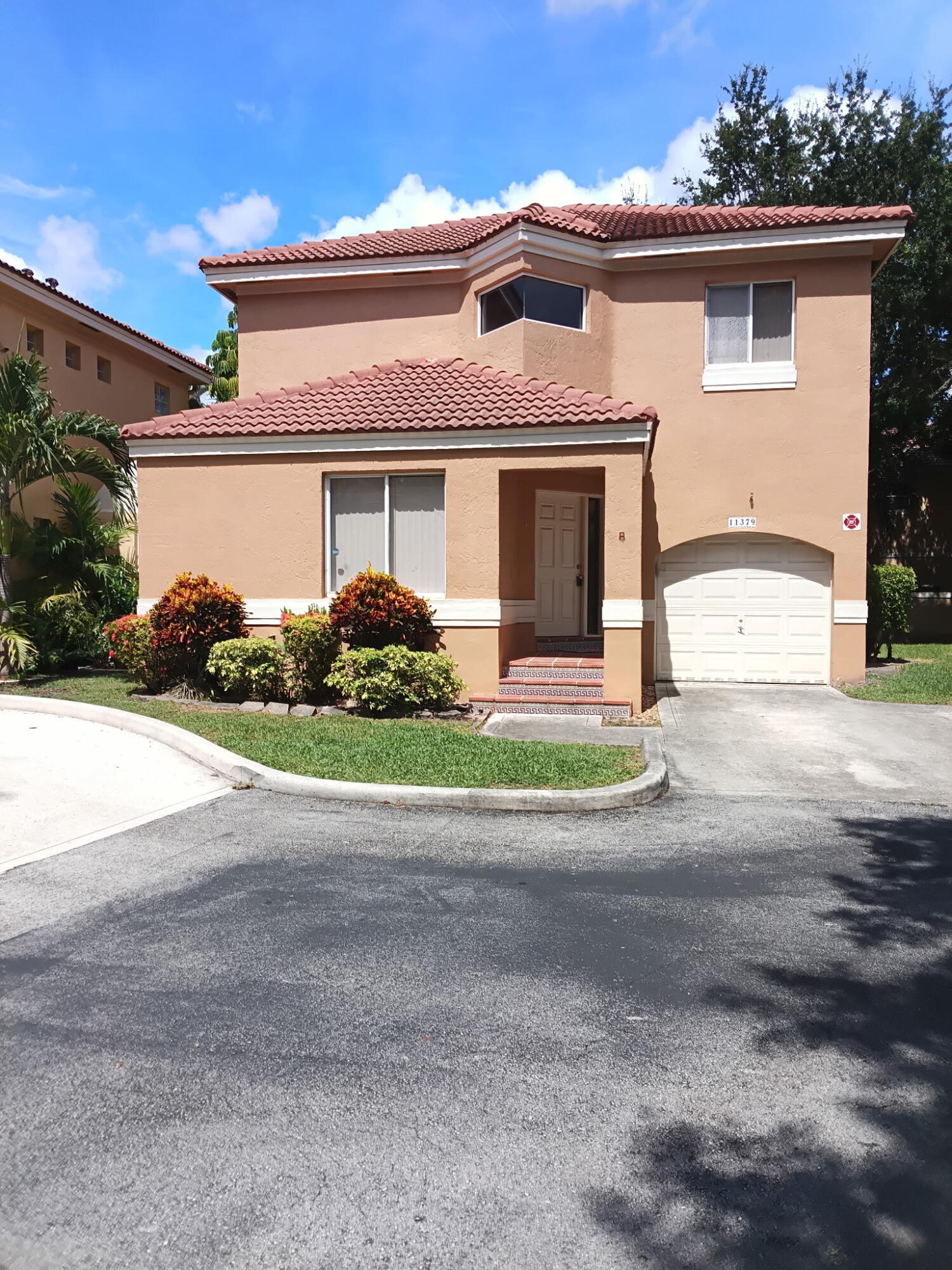 Listing  11379 Lakeview Drive, Coral Springs, FL 33071, Coral Springs, FL 33071