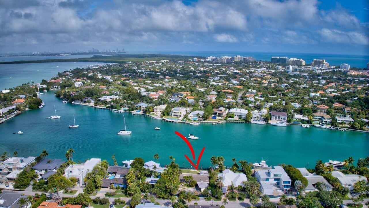 View details of listing 631 N Mashta Drive, Key Biscayne, FL 33149 Key Biscayne with MLS# 