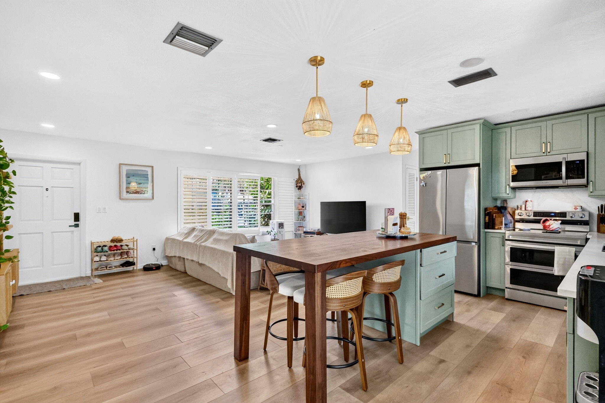 Listing  902 SE OCEAN Avenue, Stuart, FL 34996, Stuart, FL 34996