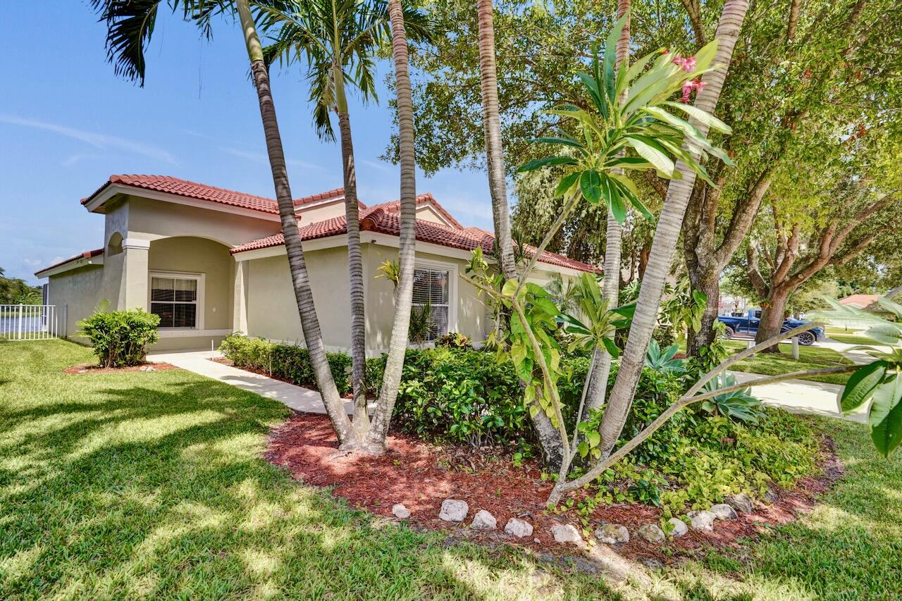 Listing  5886 Las Colinas Circle, Lake Worth, FL 33463, Lake Worth, FL 33463