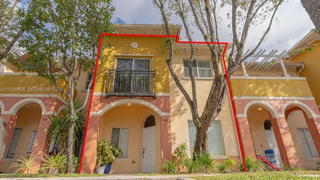 View details of listing 903 N SANTA CATALINA Circle, North Lauderdale, FL 33068 North Lauderdale with MLS#