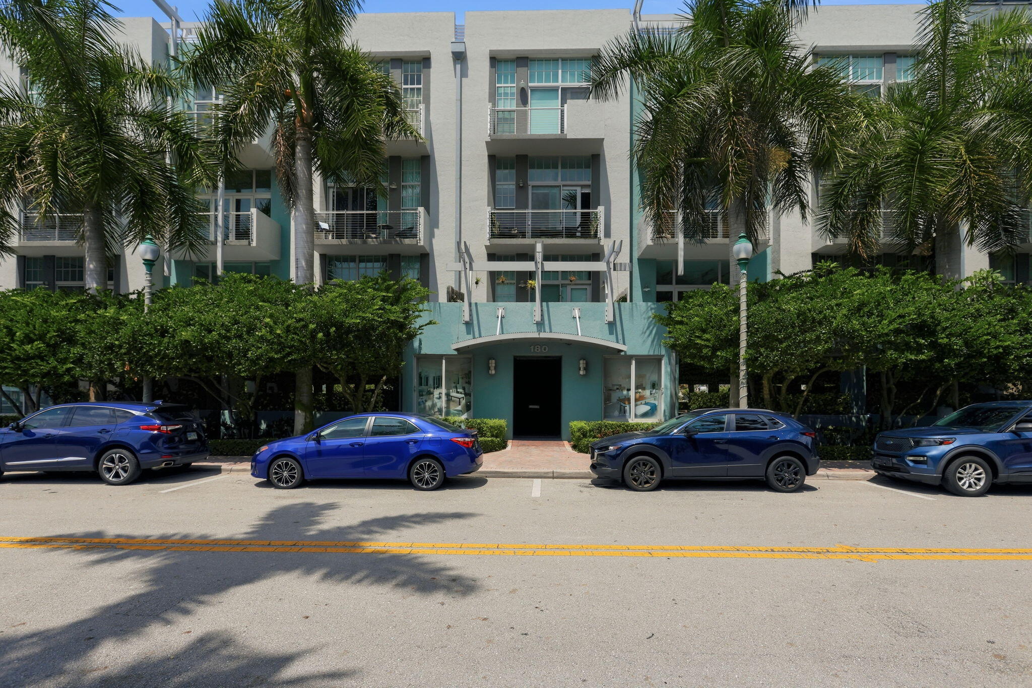 Listing  180 NE 4th Avenue 207, Delray Beach, FL 33483, Delray Beach, FL 33483