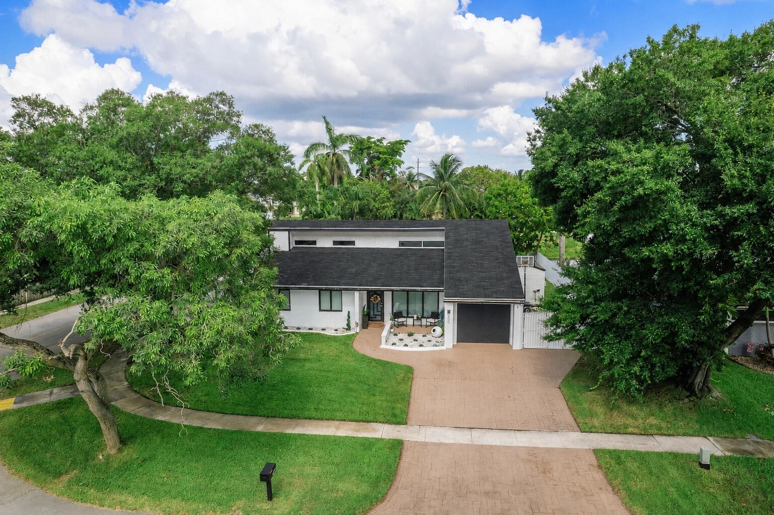 Listing  400 NW 98TH Avenue, Pembroke Pines, FL 33024, Pembroke Pines, FL 33024