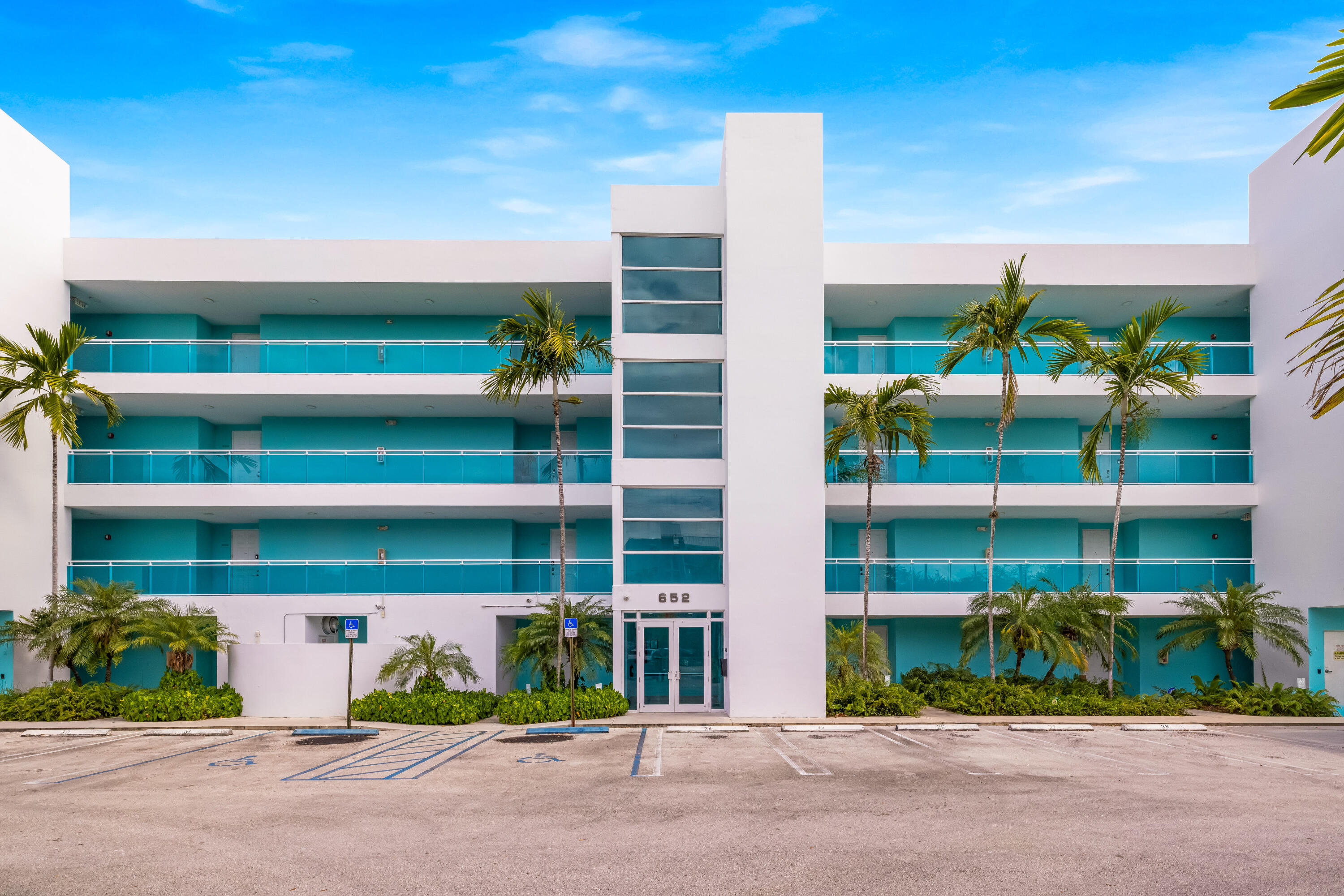 Listing  652 NE 63RD Street 206, Miami, FL 33138, Miami, FL 33138