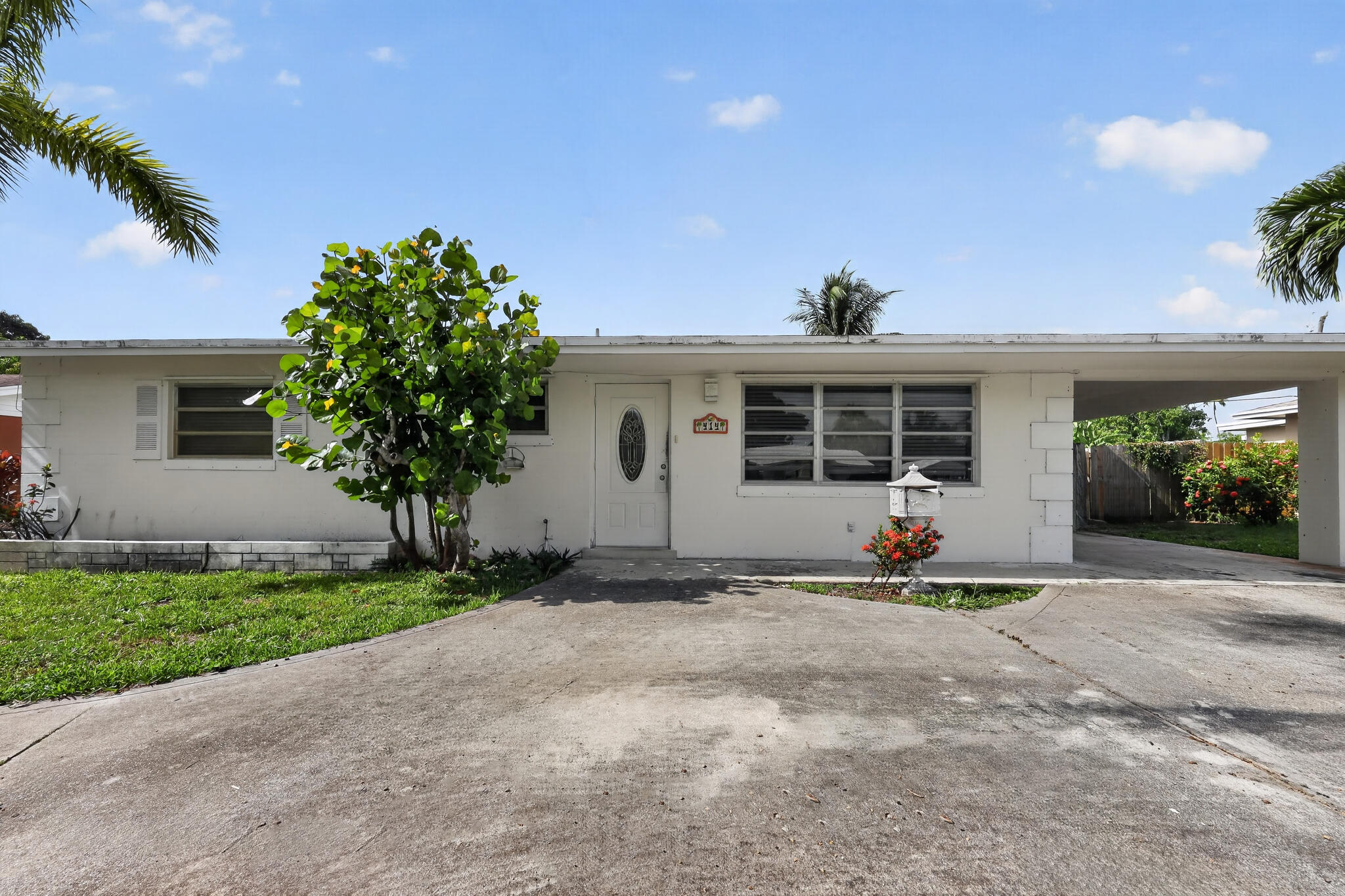 Listing  414 FORESTERIA Drive, Lake Park, FL 33403, Lake Park, FL 33403