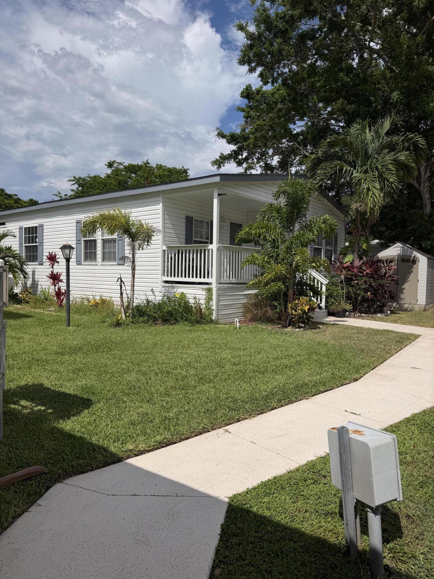 Listing  2555 PGA Boulevard 303, Palm Beach Gardens, FL 33410, Palm Beach Gardens, FL 33410