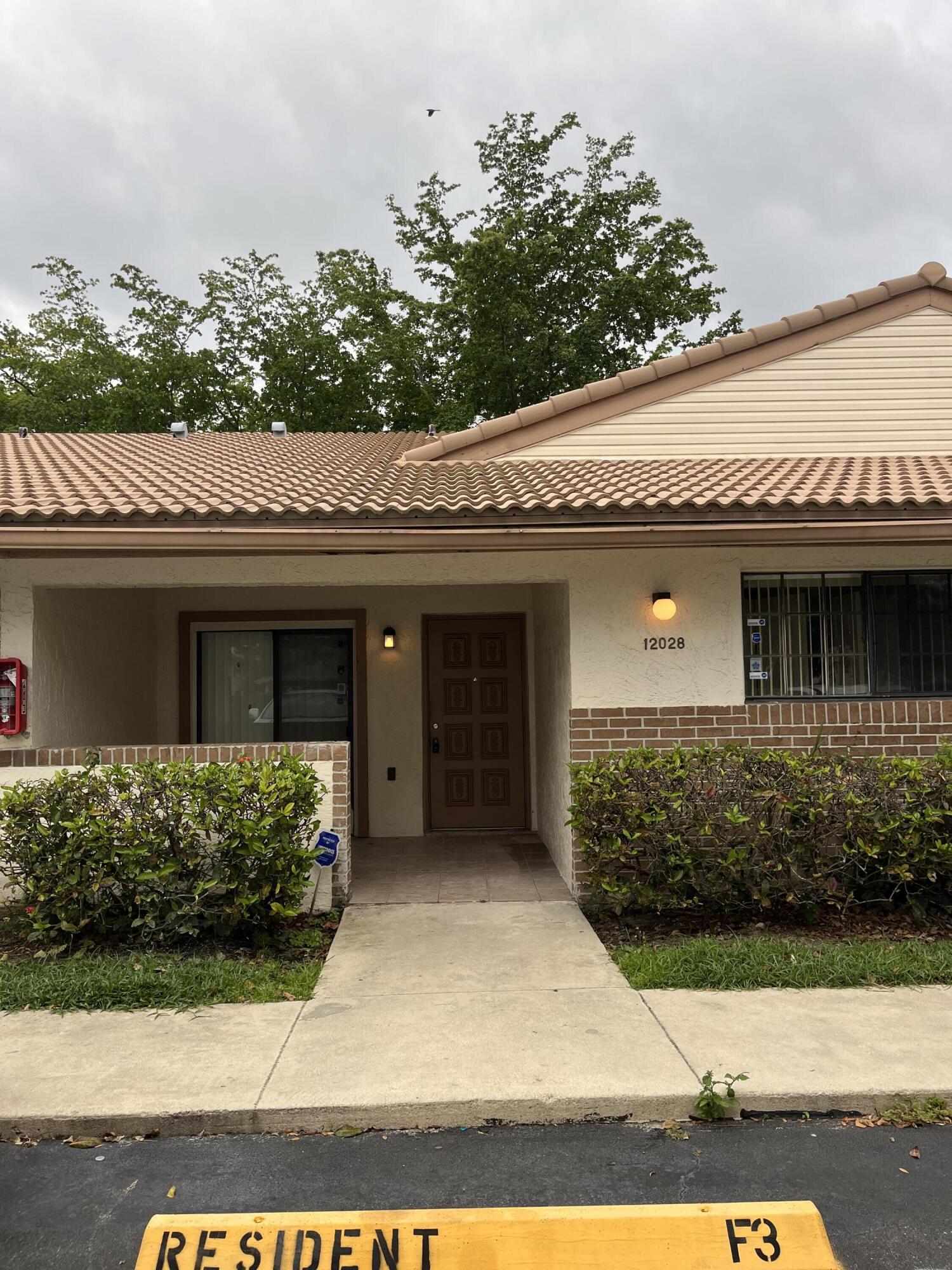 Listing  12028 ROYAL PALM Boulevard 3-F, Coral Springs, FL 33065, Coral Springs, FL 33065