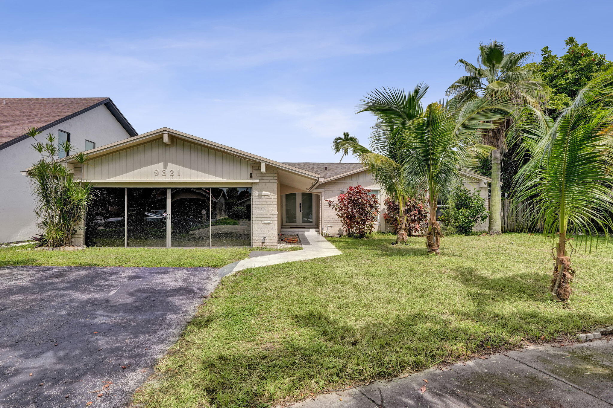 View details of listing 9321 NW 35TH Manor, Sunrise, FL 33351 Sunrise with MLS#