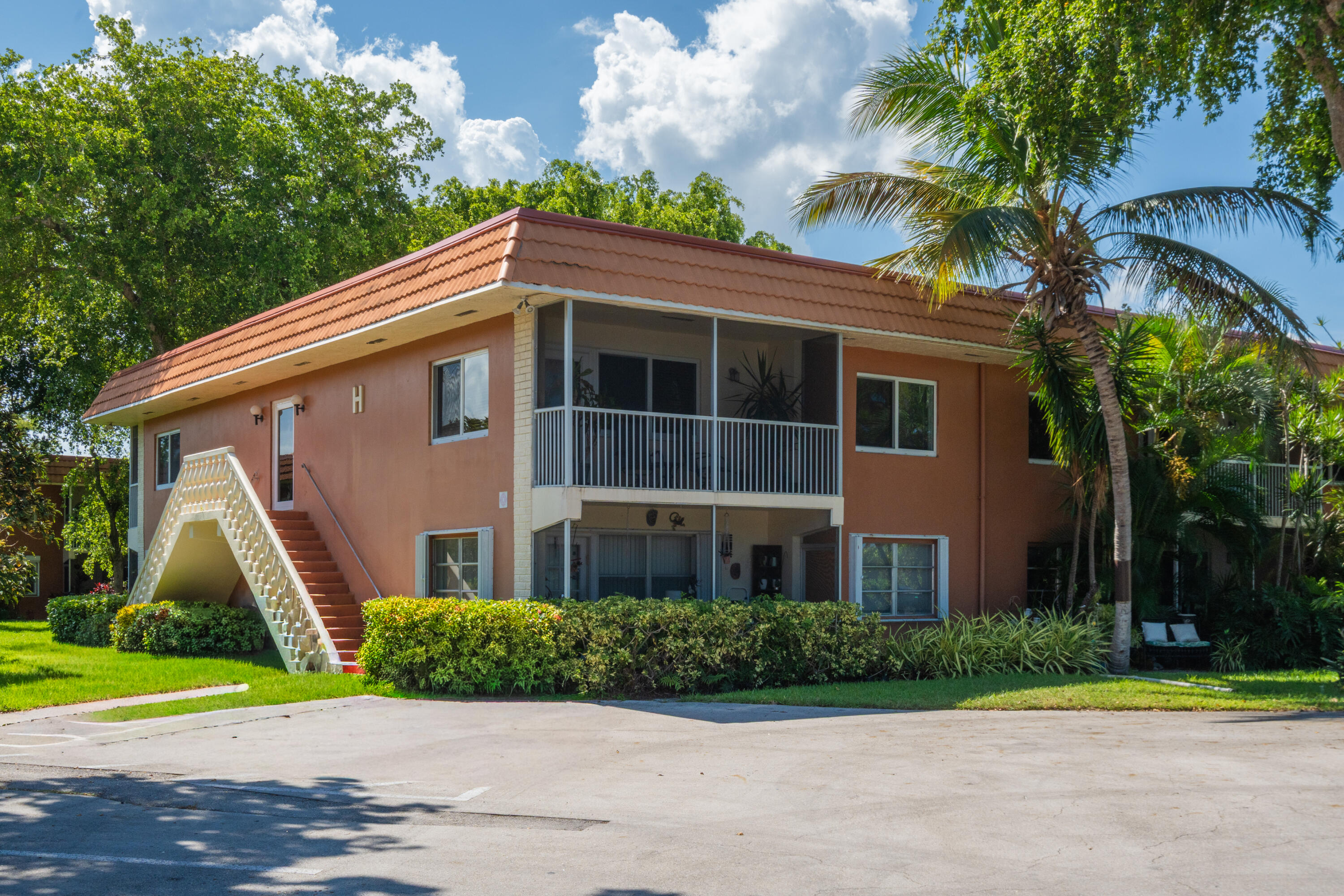 Listing  1920 NE 1ST Terrace 212H, Wilton Manors, FL 33305, Wilton Manors, FL 33305