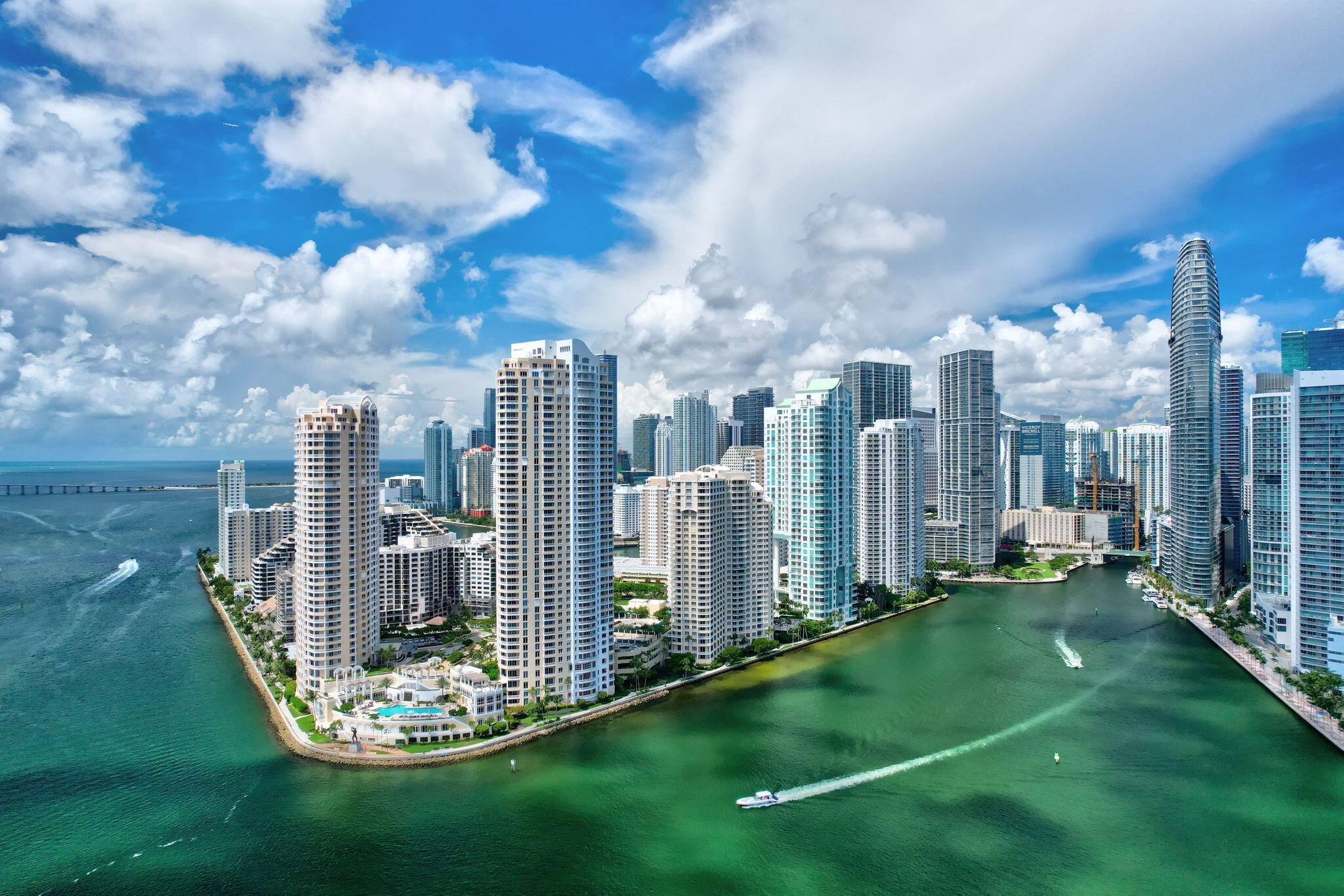 View details of listing 701 Brickell Key Boulevard 1604, Miami, FL 33131 Miami with MLS#