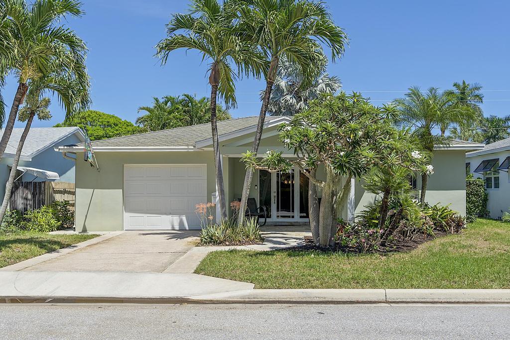 Listing  1106 N Lakeside Drive, Lake Worth Beach, FL 33460, Lake Worth Beach, FL 33460