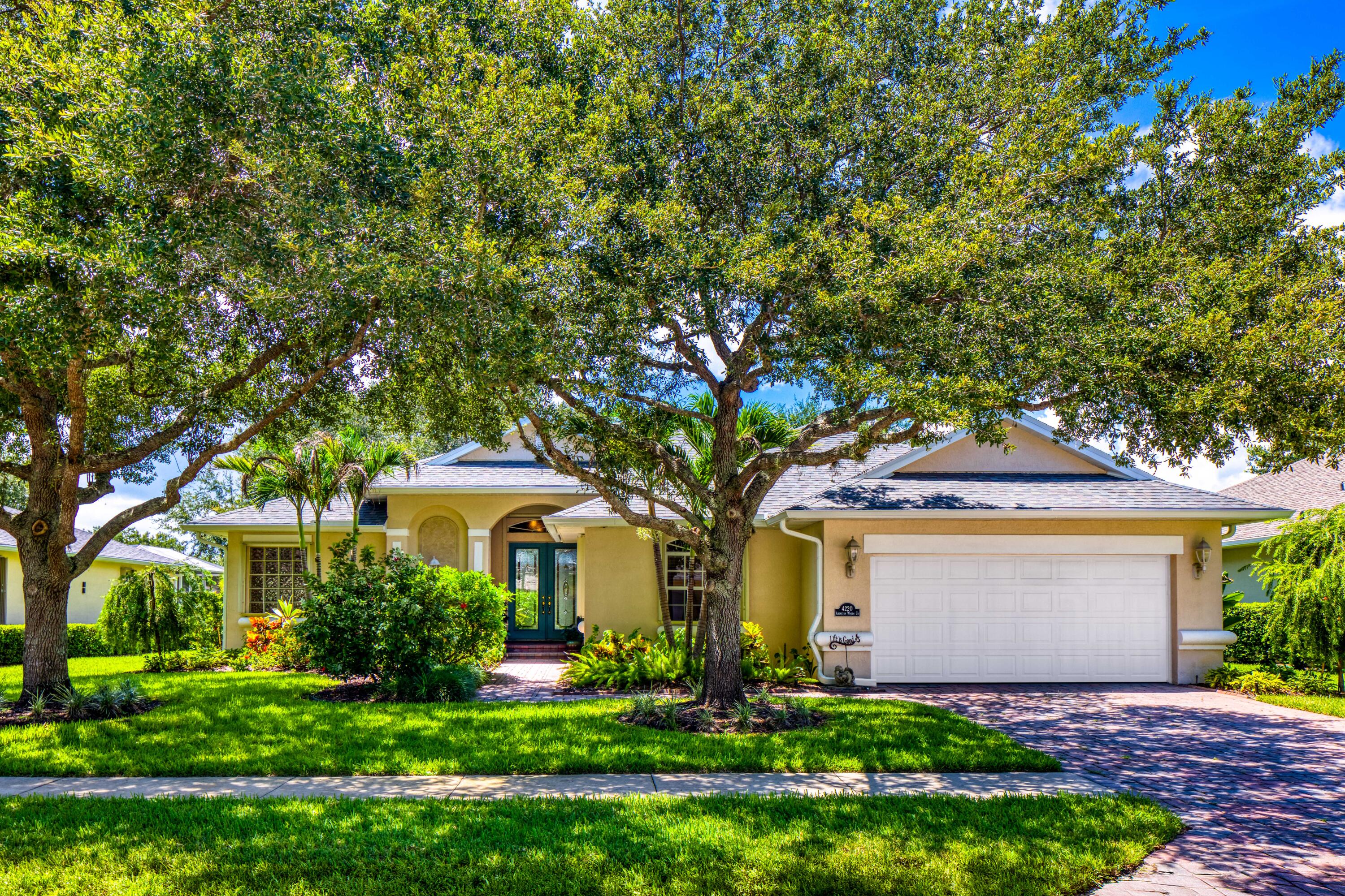 Listing  4220 ABINGTON WOODS Circle, Vero Beach, FL 32967, Vero Beach, FL 32967