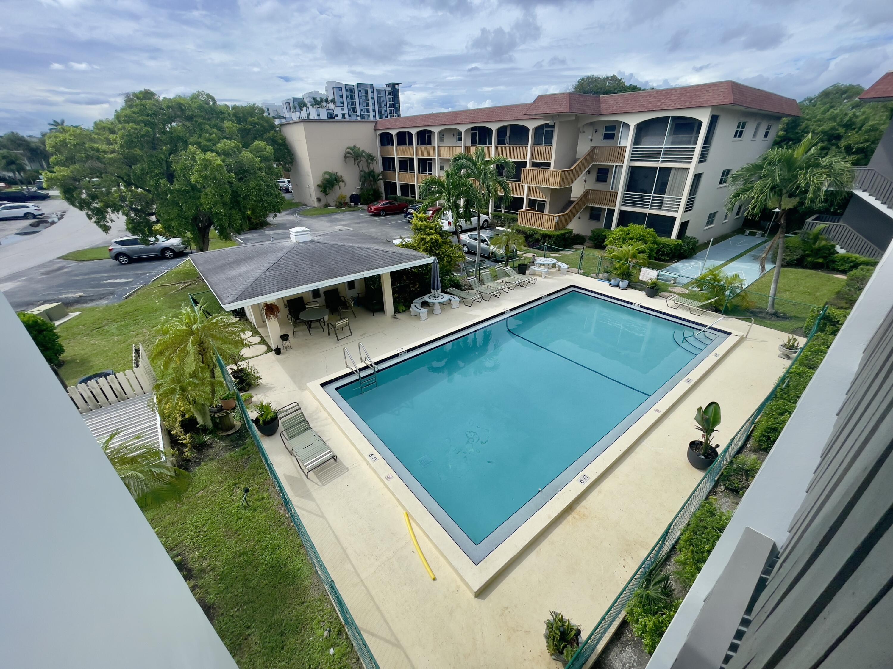 Listing  651 Pine Drive 207, Pompano Beach, FL 33060, Pompano Beach, FL 33060