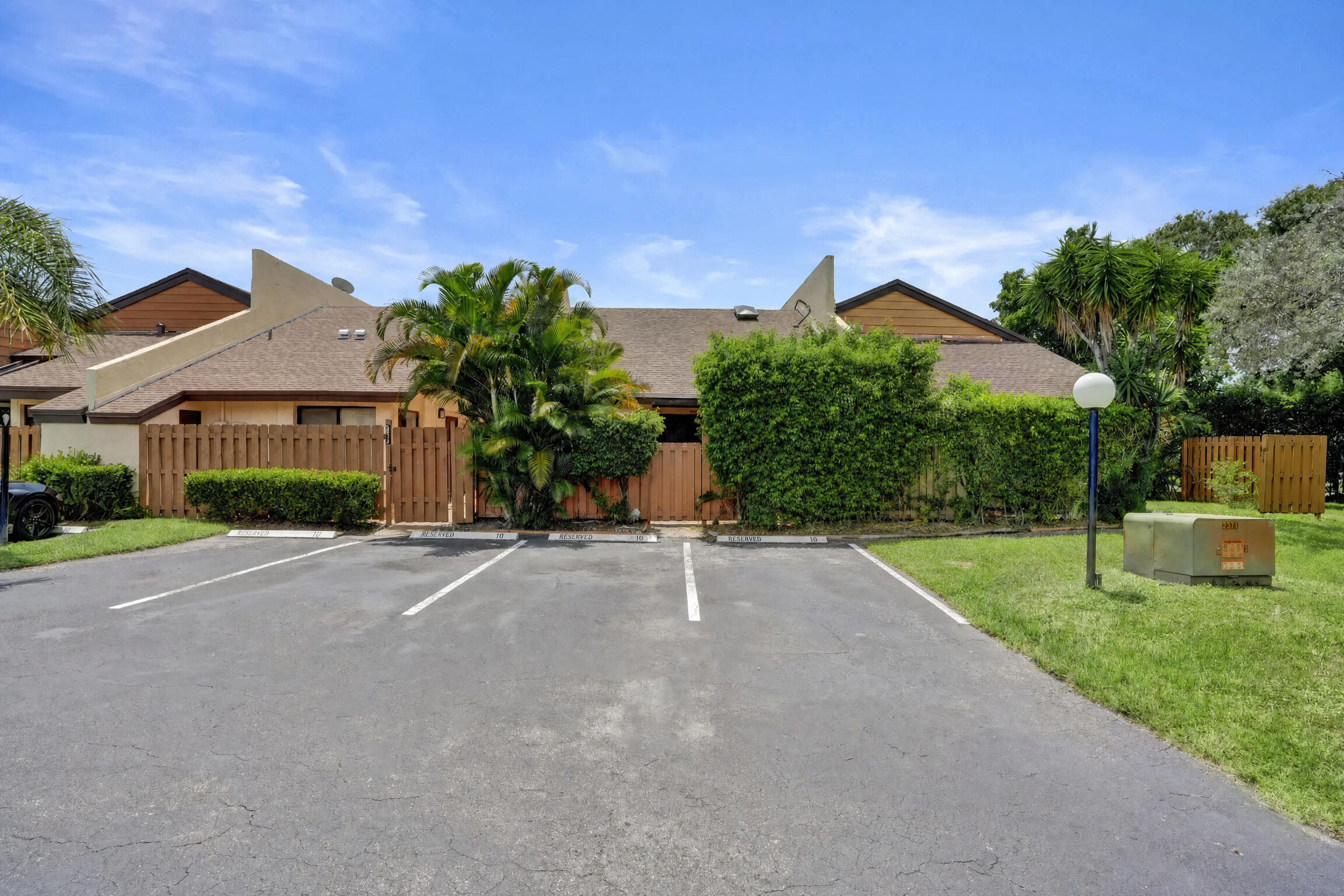 Listing  3810 NW 77TH Avenue, Davie, FL 33024, Davie, FL 33024