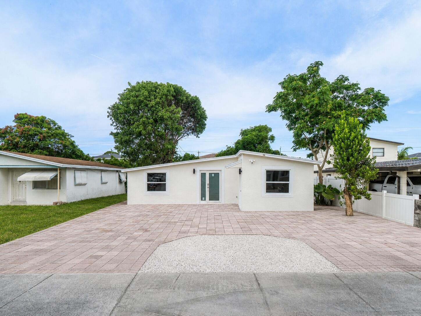 Listing  325 SW 8TH Avenue, Delray Beach, FL 33444, Delray Beach, FL 33444