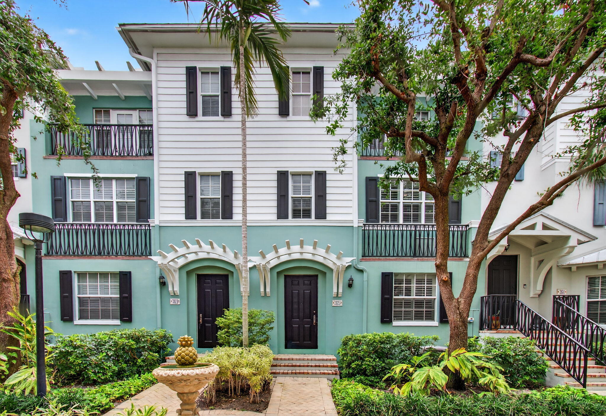 Listing  365 W Mallory Circle, Delray Beach, FL 33483, Delray Beach, FL 33483