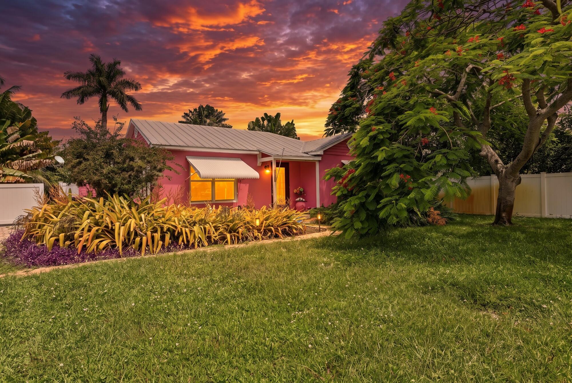 Listing  227 S SWINTON Avenue, Delray Beach, FL 33444, Delray Beach, FL 33444