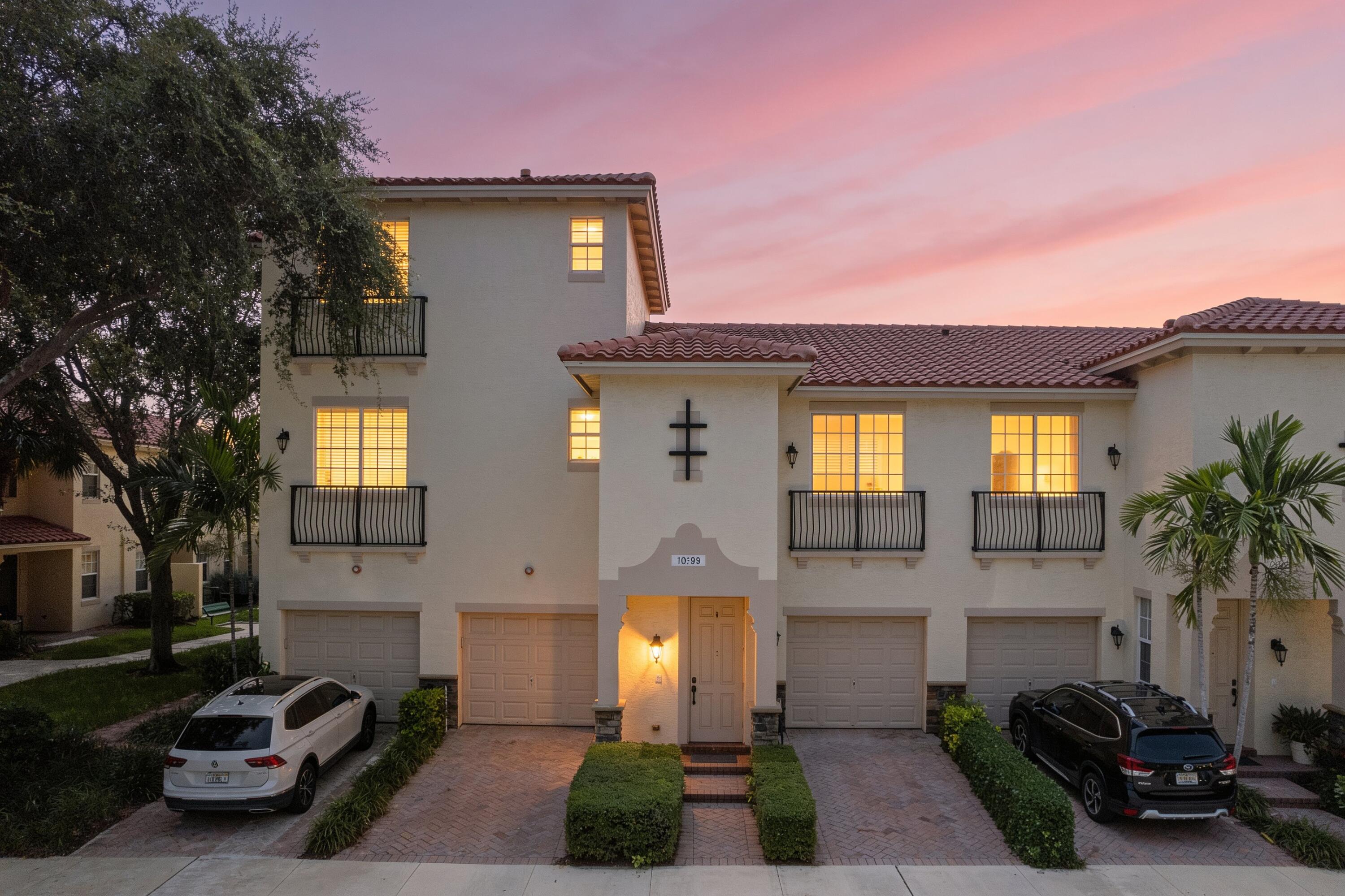 Listing  1020 E LONGPORT Circle 6B, Delray Beach, FL 33444, Delray Beach, FL 33444