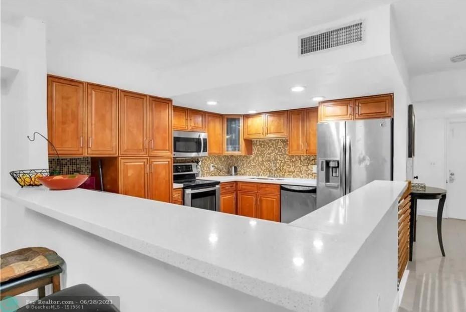 Listing  2760 NW 47TH Lane 2805, Lauderdale Lakes, FL 33313, Lauderdale Lakes, FL 33313